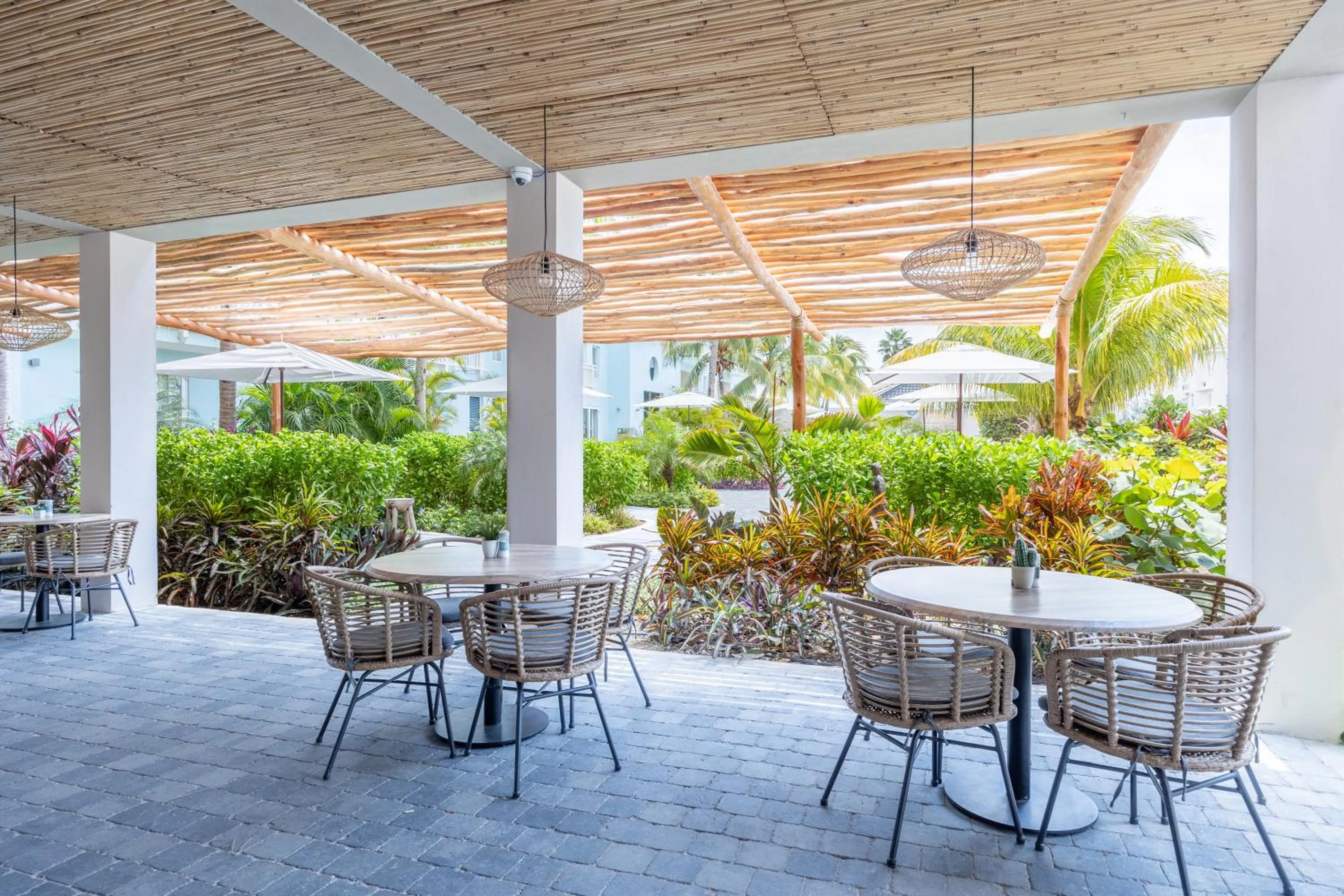Restaurant/places to eat in Dolphin Suites & Wellness Curacao