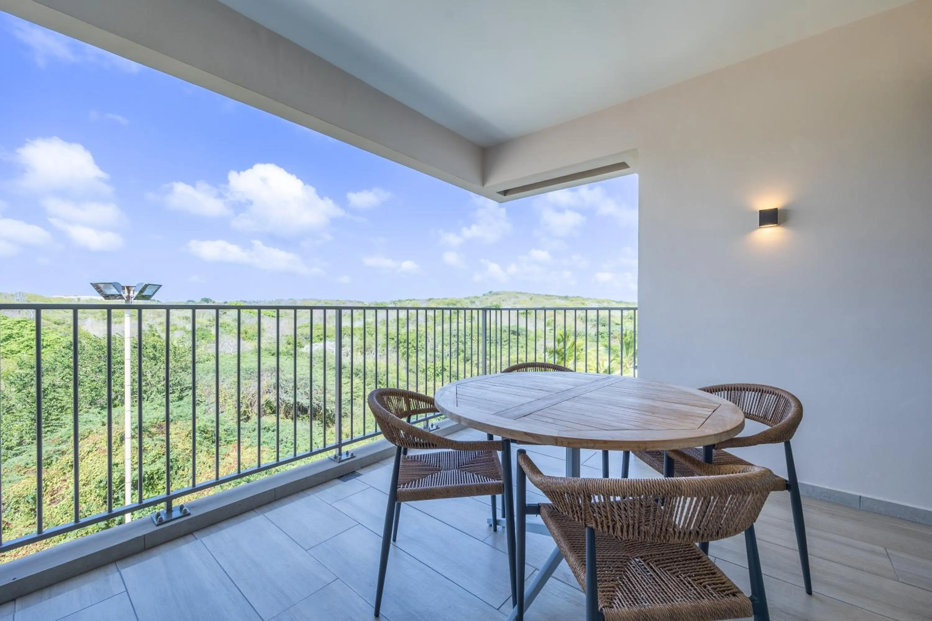 Day in Dolphin Suites & Wellness Curacao