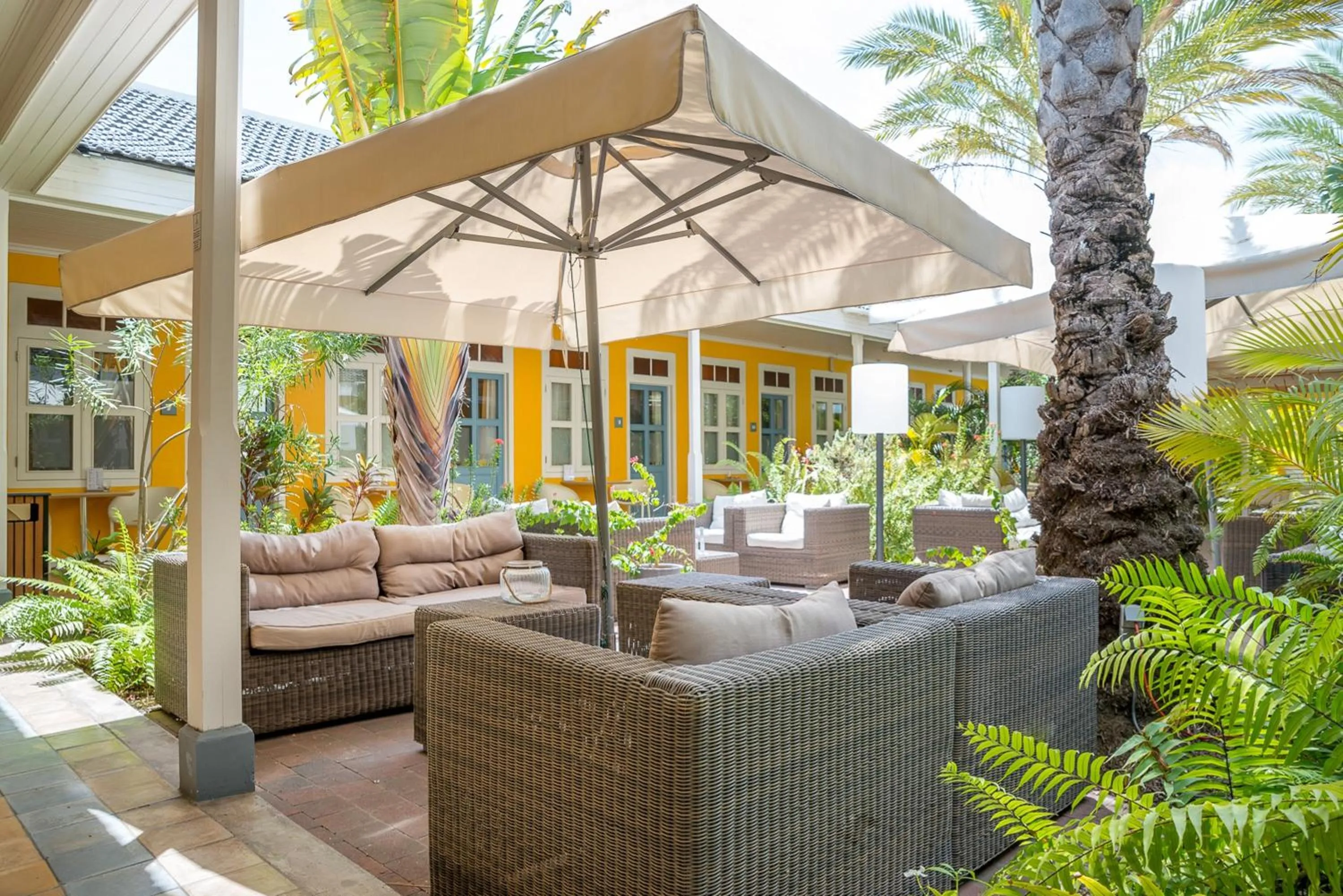 Communal lounge/ TV room in Boutique Hotel 't Klooster