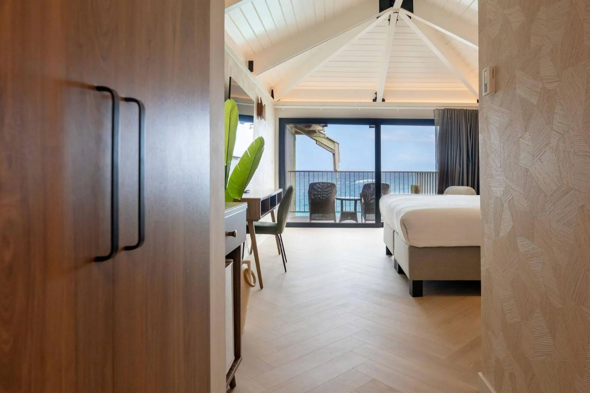 Photo of the whole room, Bed in Curacao Avila Beach Hotel