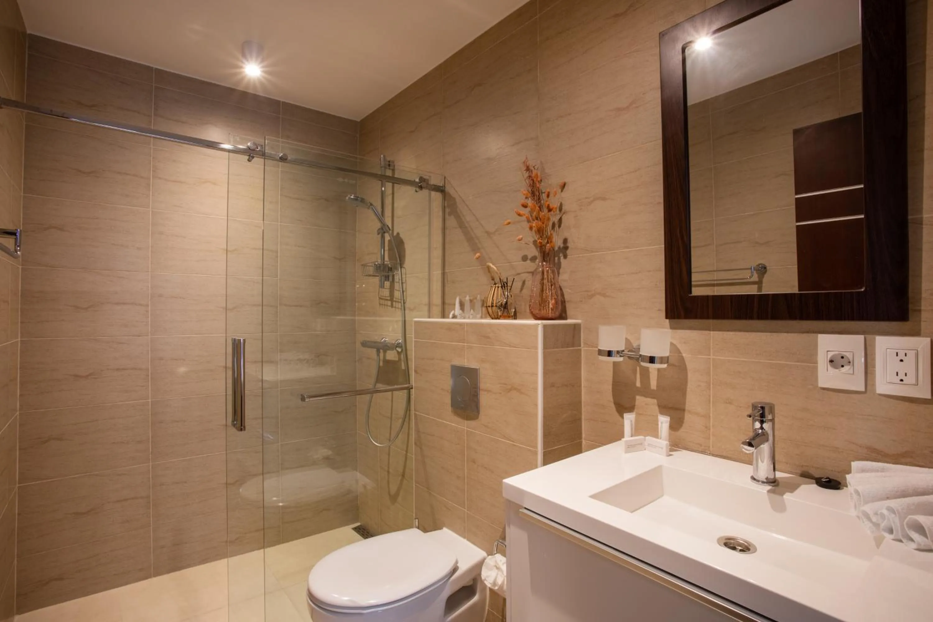 Shower in Blue Bay Curaçao Golf & Beach Resort