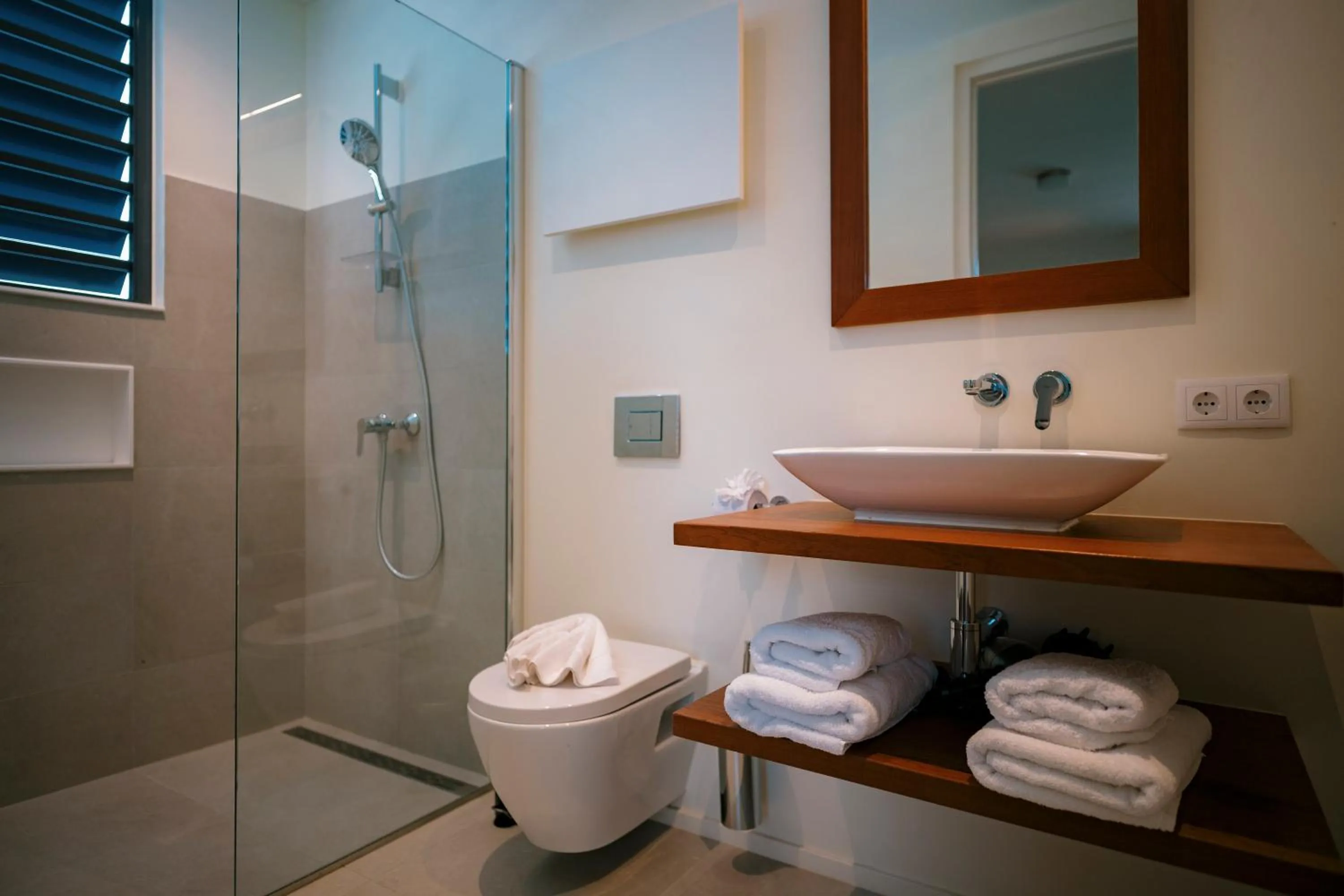 Shower in Blue Bay Curaçao Golf & Beach Resort