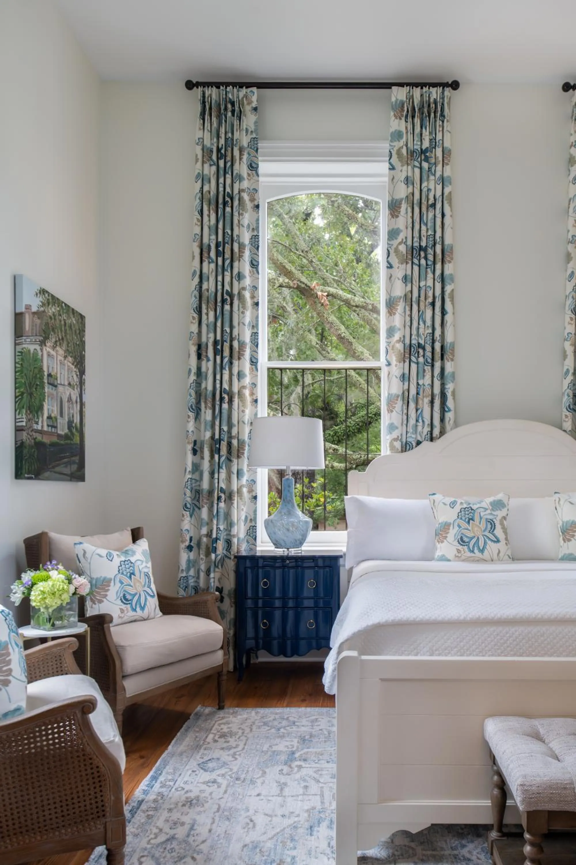 Bed in Hamilton Turner Inn