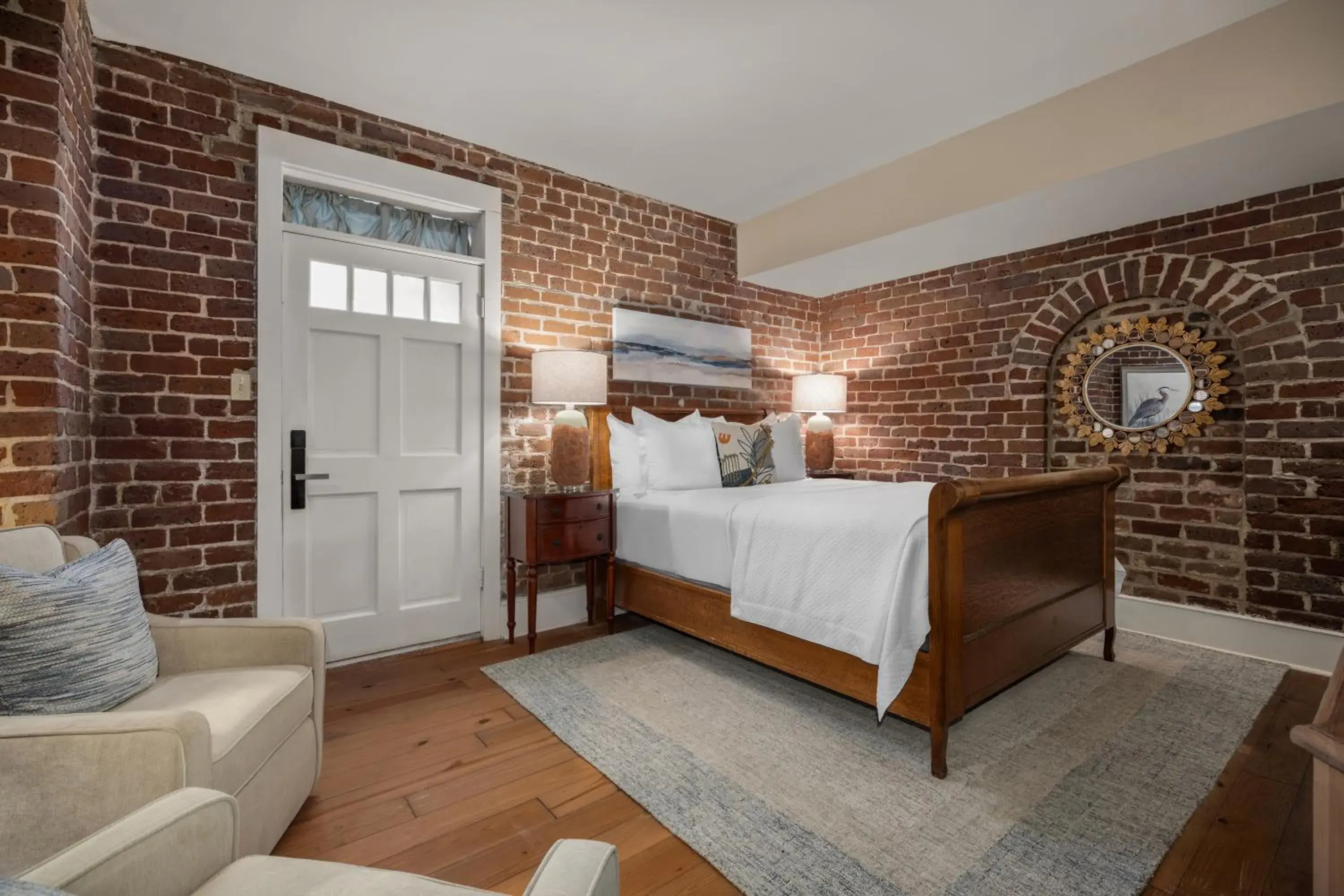 Bed in Hamilton Turner Inn Bed in Hamilton Turner Inn