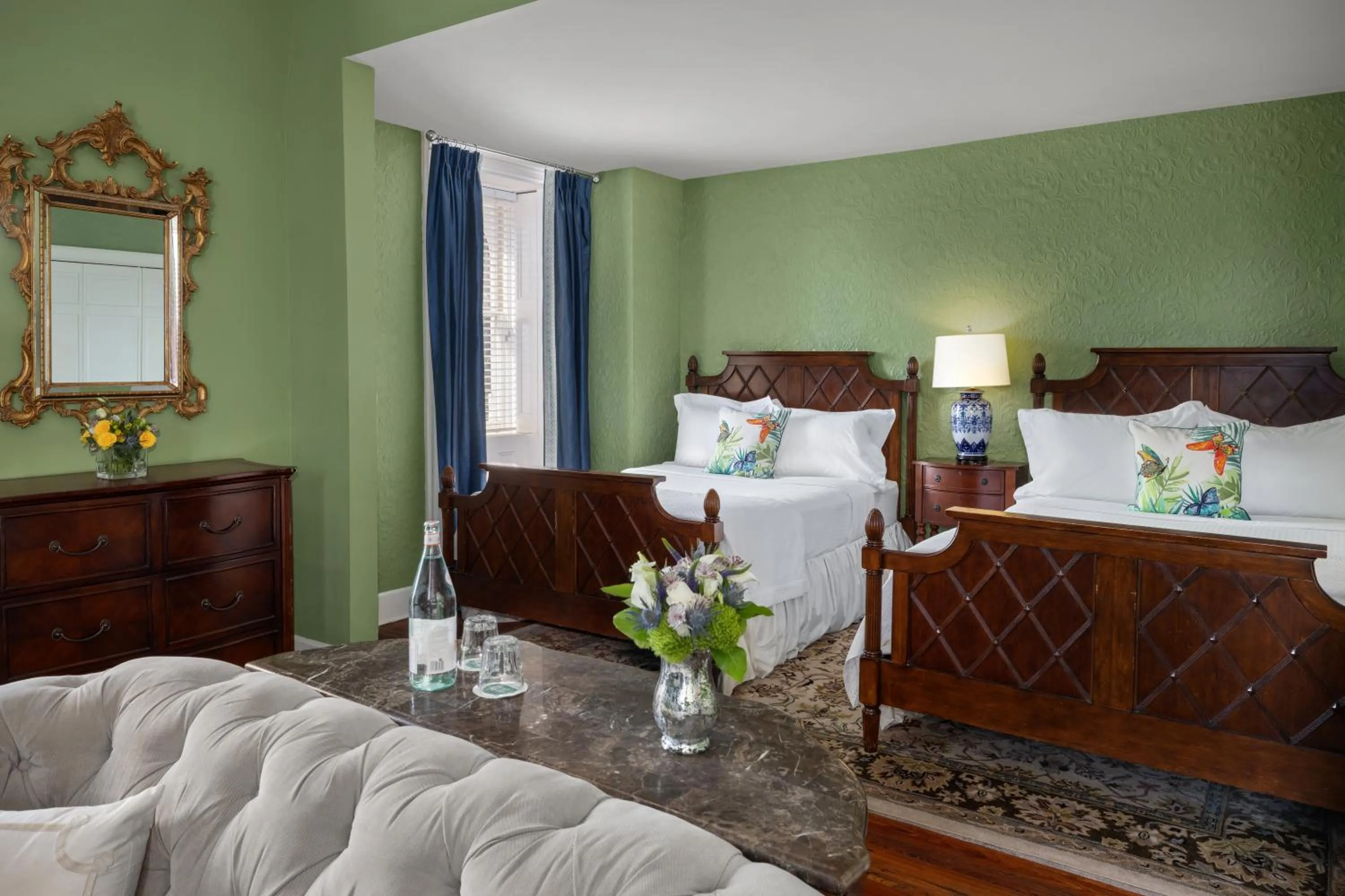 Bed in Hamilton Turner Inn