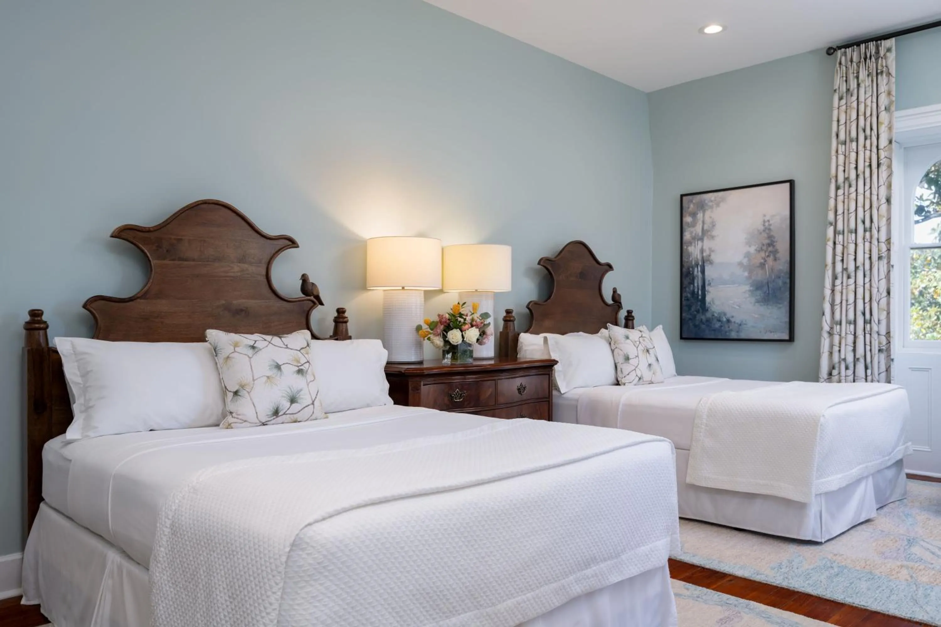 Bed in Hamilton Turner Inn