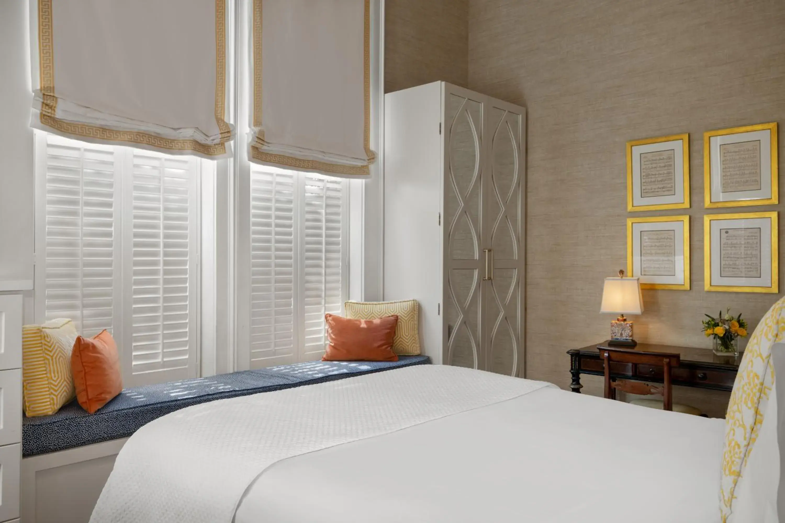 Bed in Hamilton Turner Inn Bed in Hamilton Turner Inn