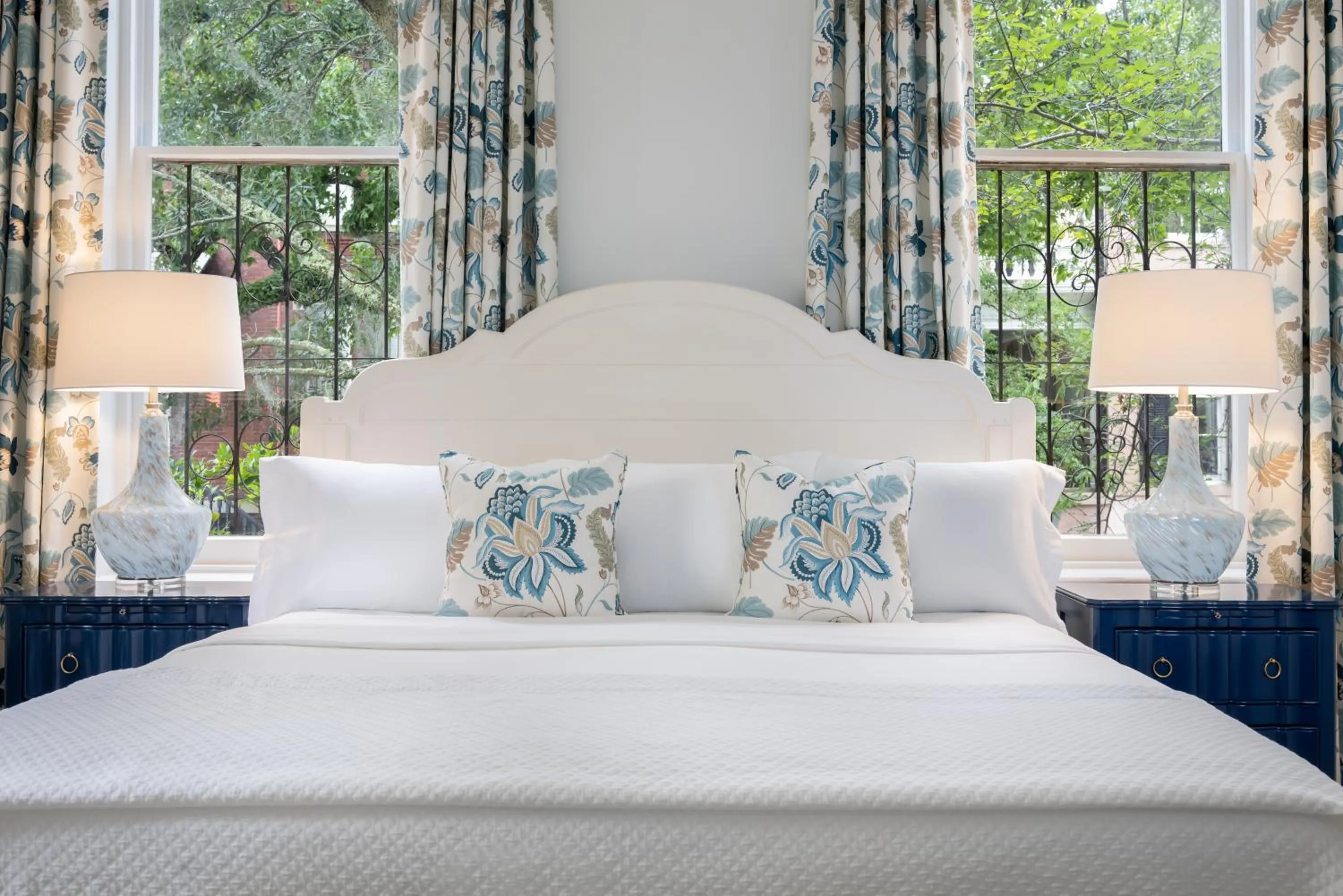 Bed in Hamilton Turner Inn