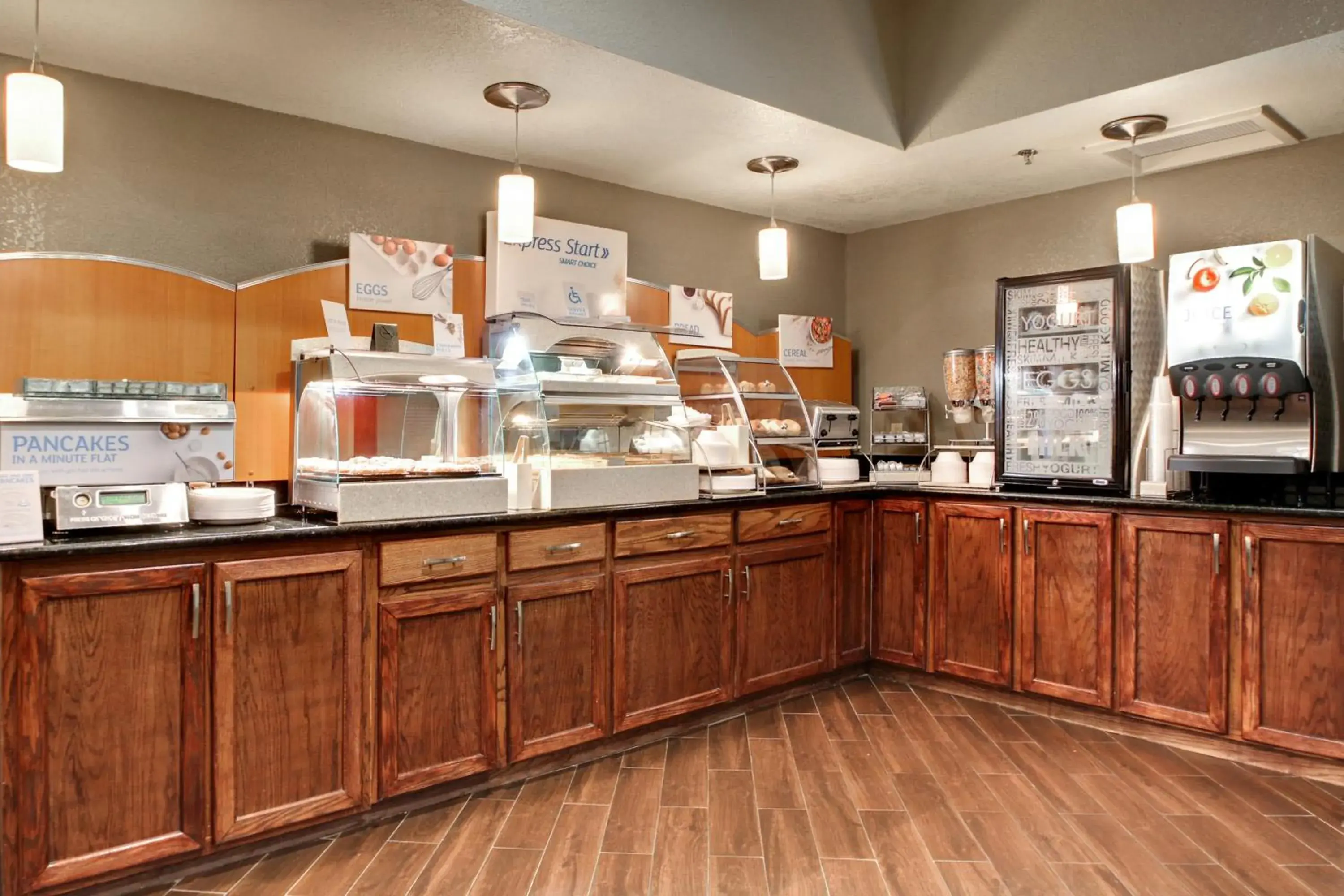 Restaurant/places to eat in Holiday Inn Express Marshfield - Springfield Area by IHG Restaurant/places to eat in Holiday Inn Express Marshfield - Springfield Area by IHG