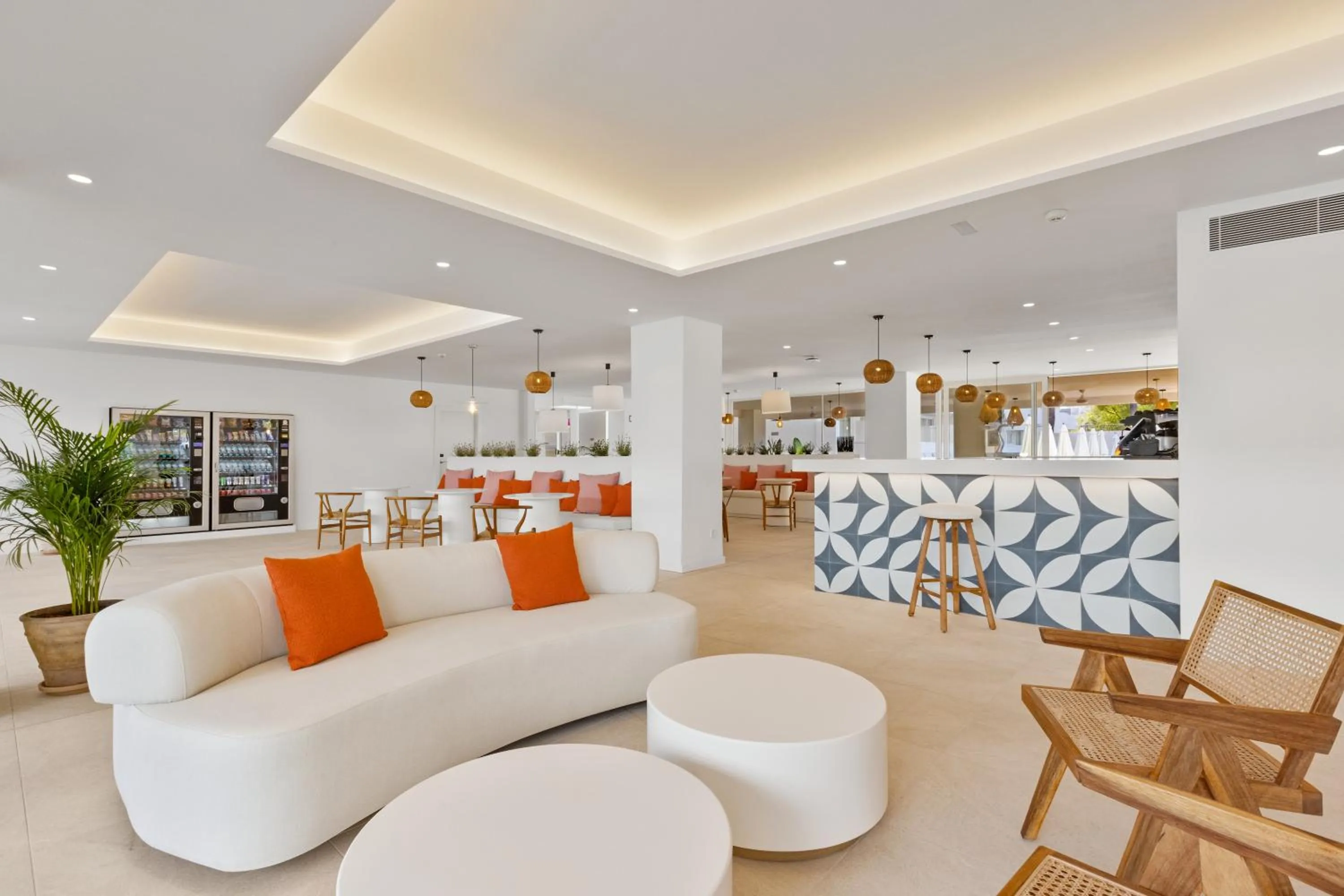 Lounge or bar in Palmanova Beach Apartments by TRH