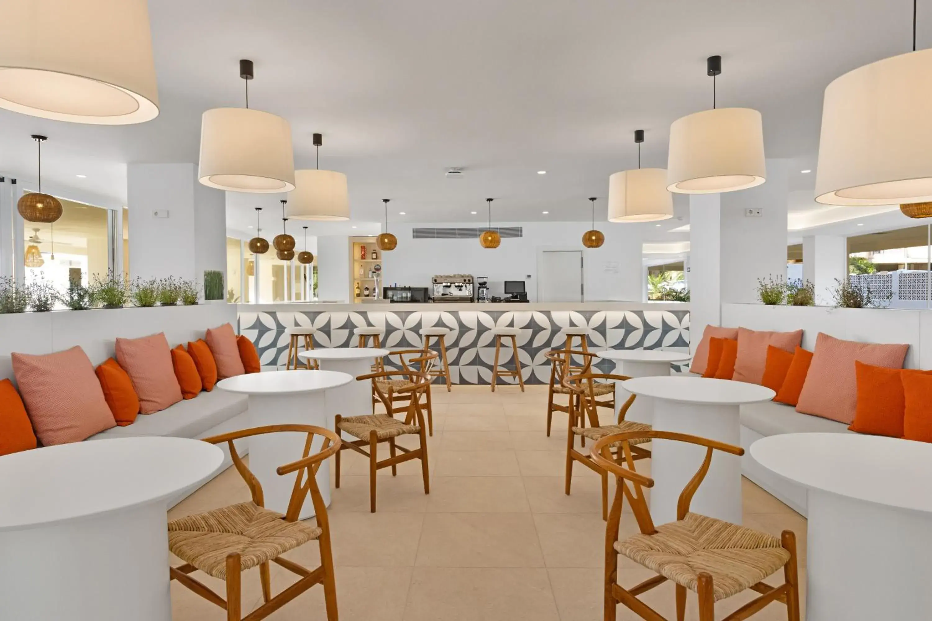 Lounge or bar in Palmanova Beach Apartments by TRH Lounge or bar in Palmanova Beach Apartments by TRH