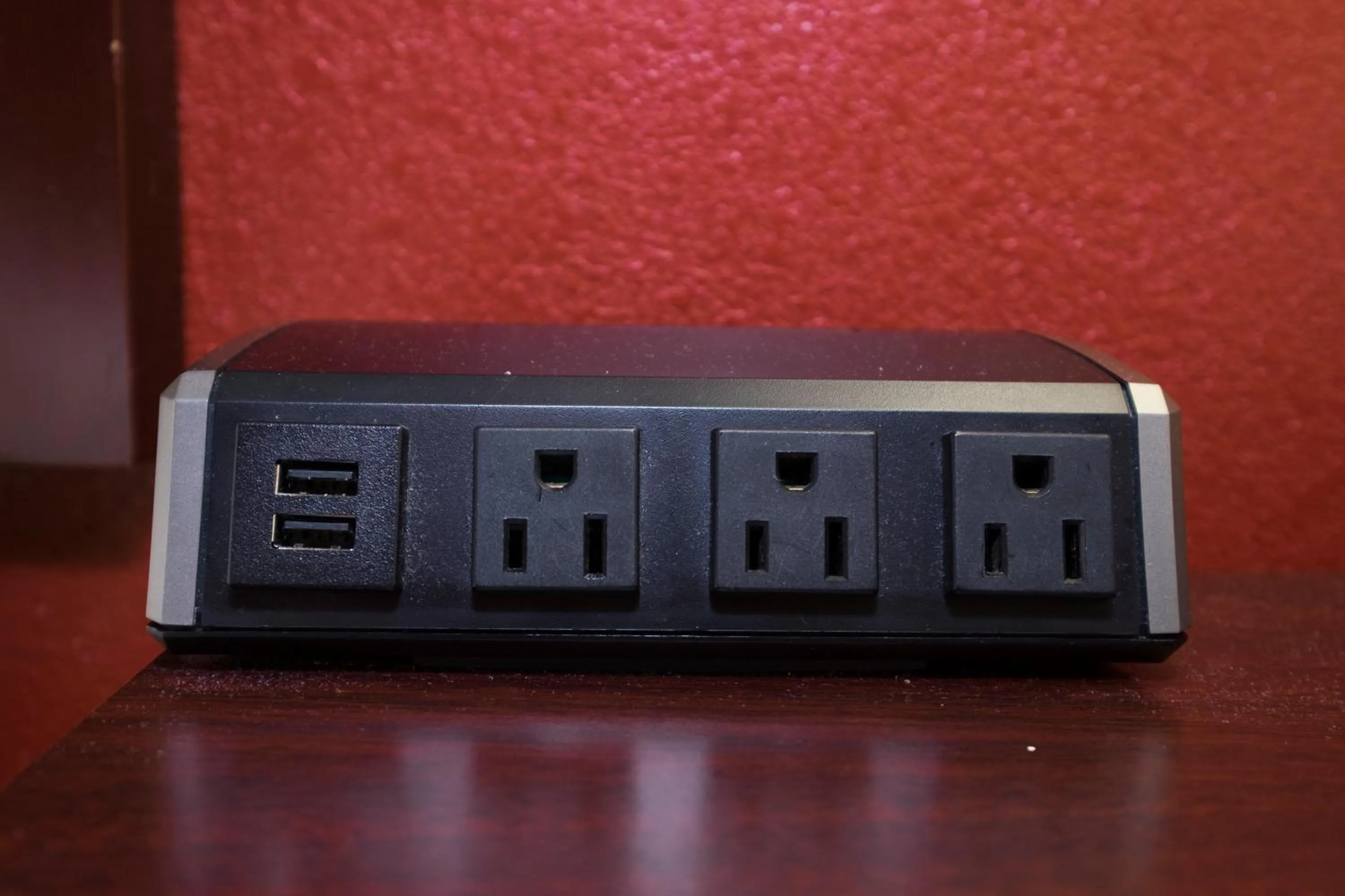 Photo of the whole room in Red Roof Inn & Suites Cincinnati North-Mason