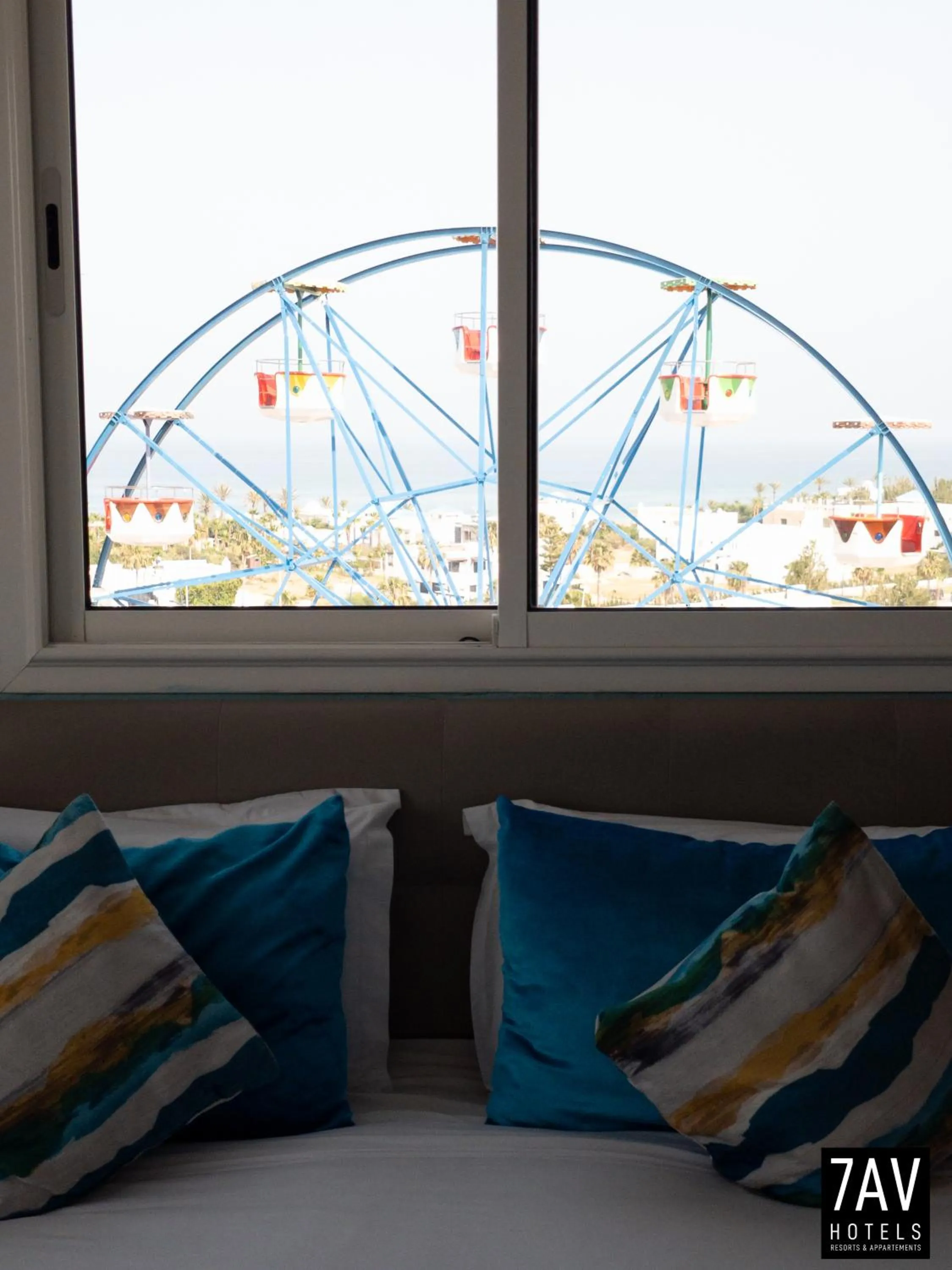 Bed in L'escale Appart-hôtel By 7AV HOTELS