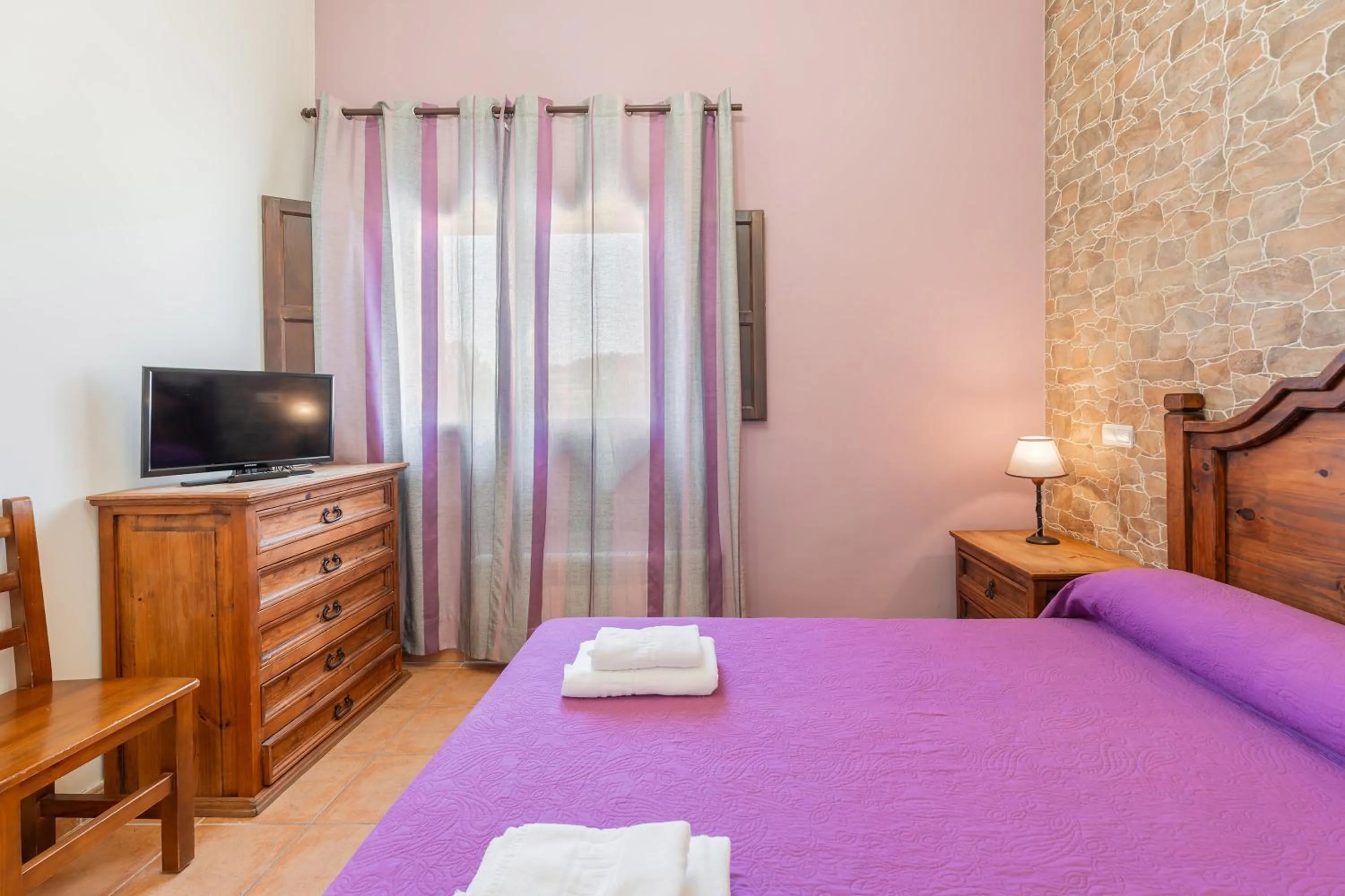 Bed in Hostal el molino