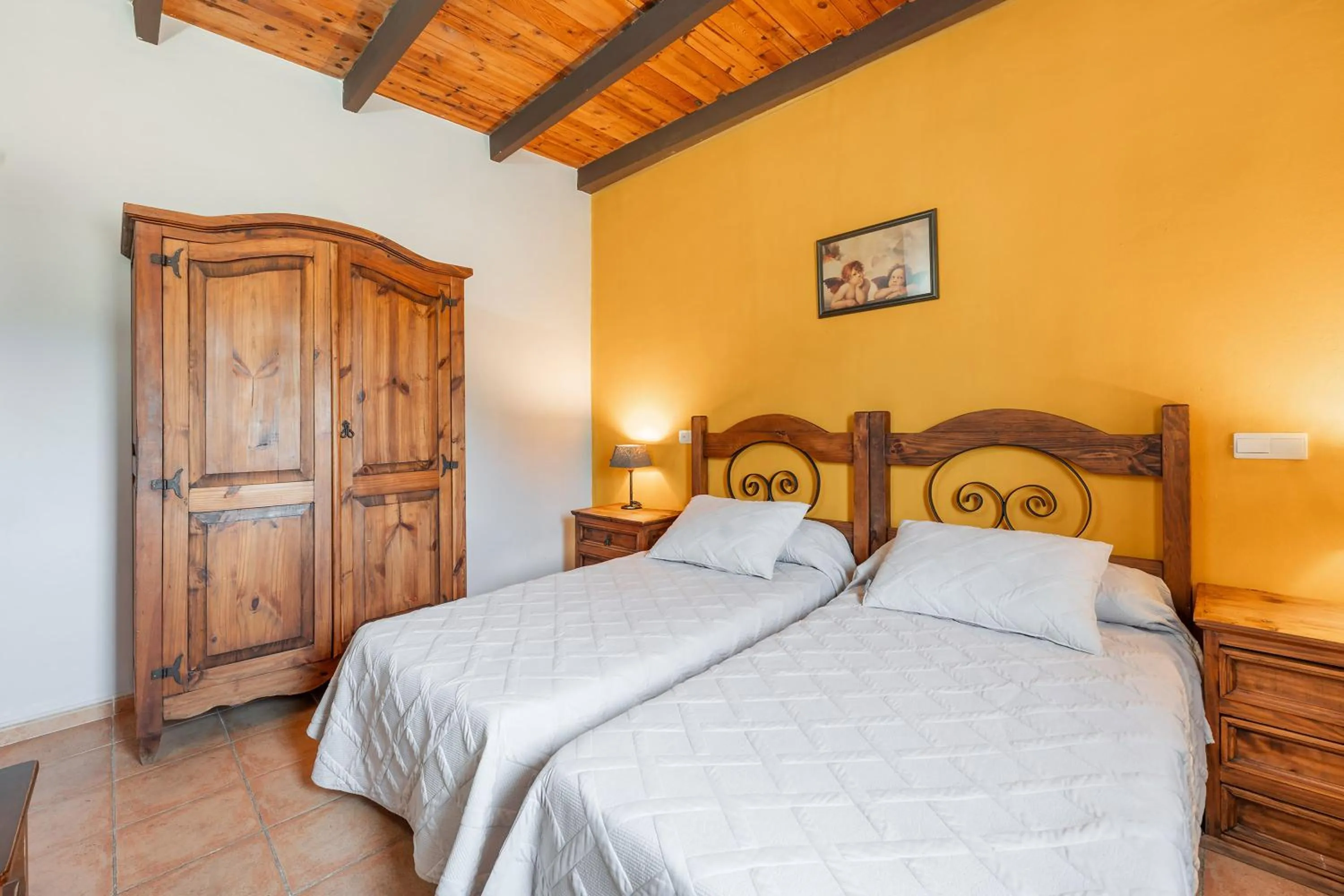 Bed in Hostal el molino