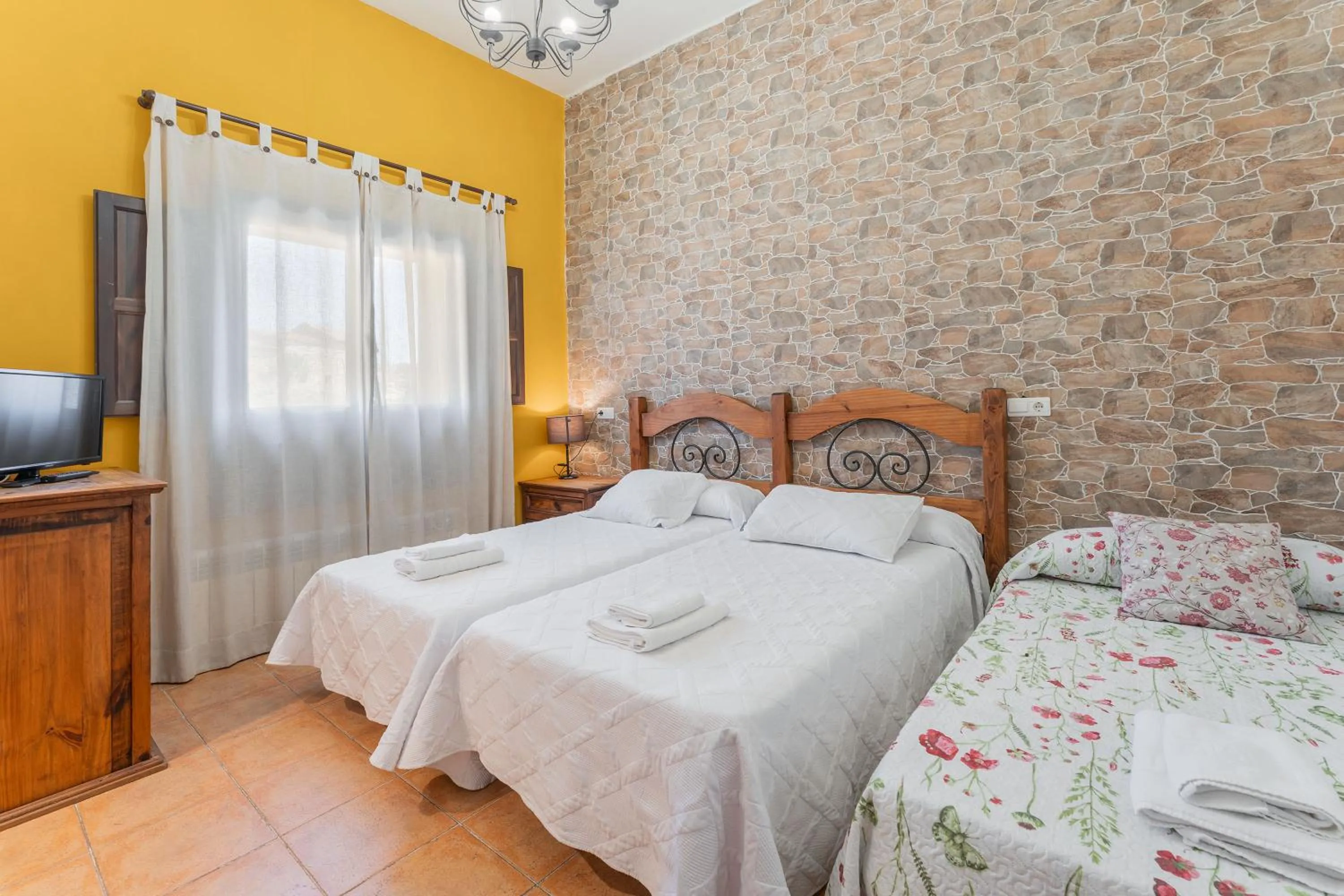 Bed in Hostal el molino