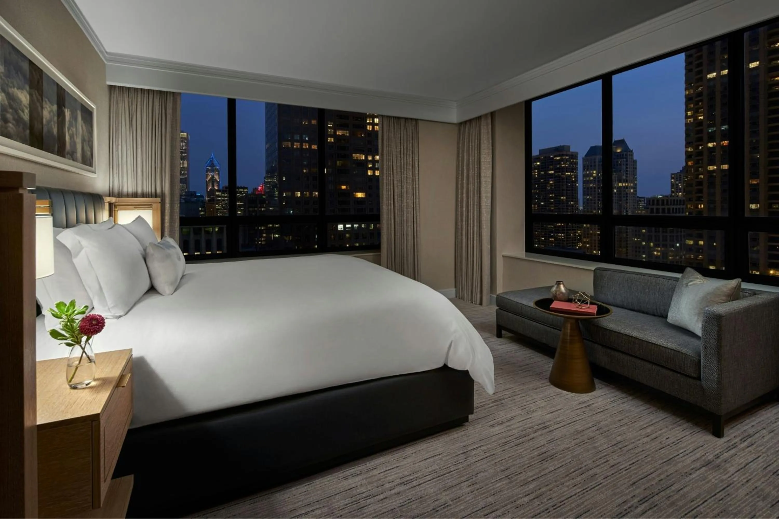 Bedroom, Bed in The Ritz-Carlton, Chicago