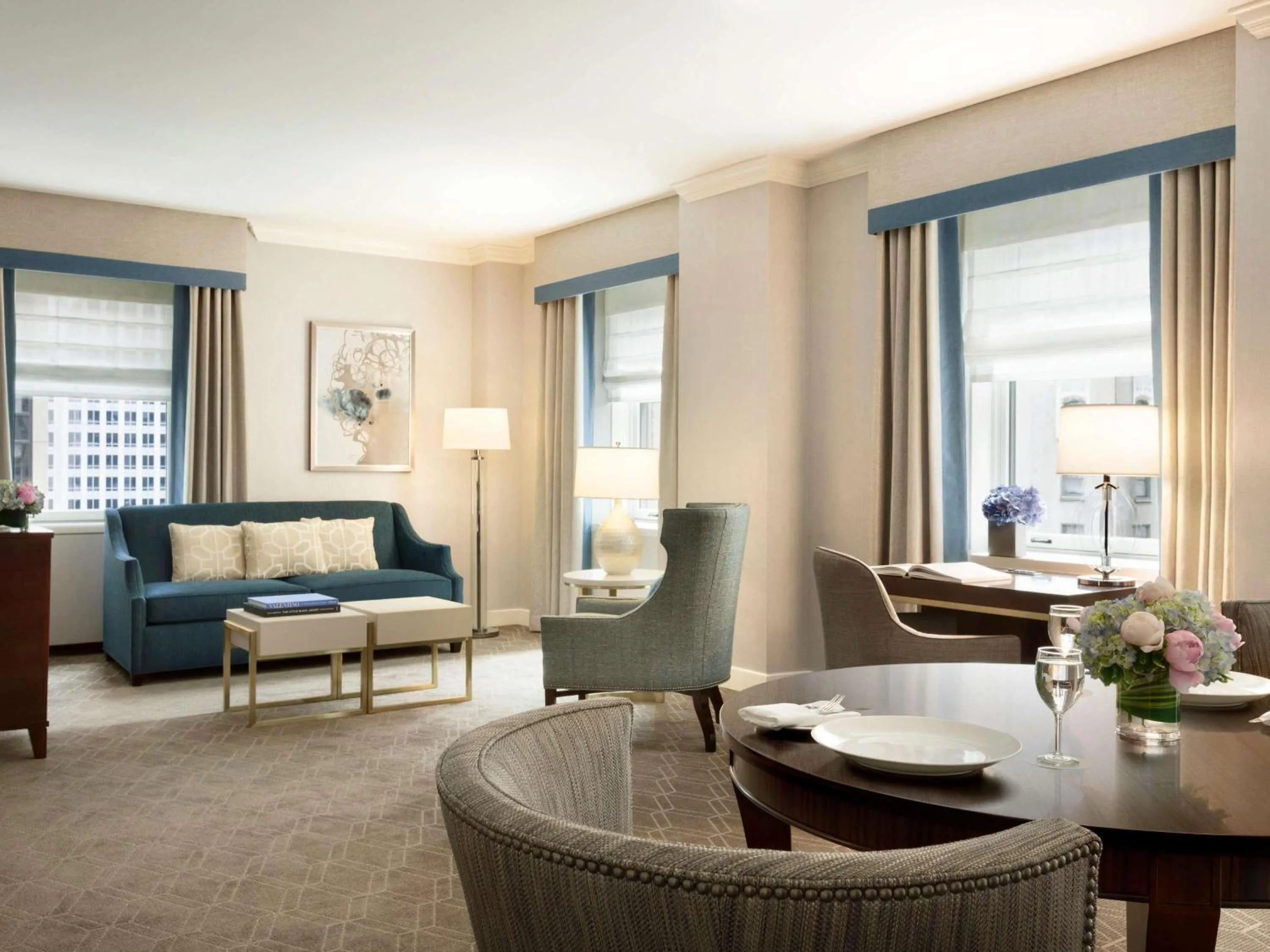 Bedroom in Fairmont Olympic Hotel