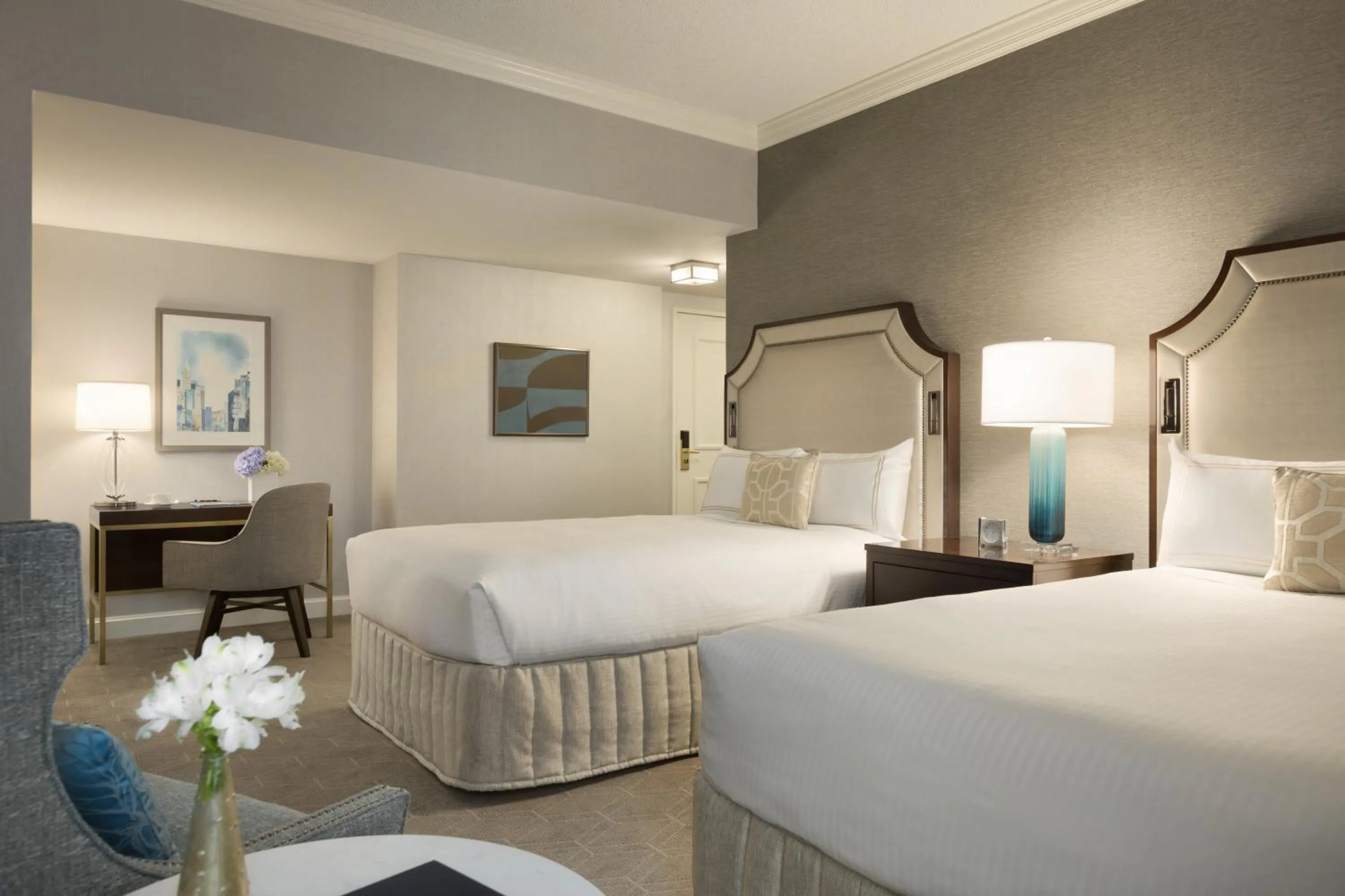 Bedroom, Bed in Fairmont Olympic Hotel