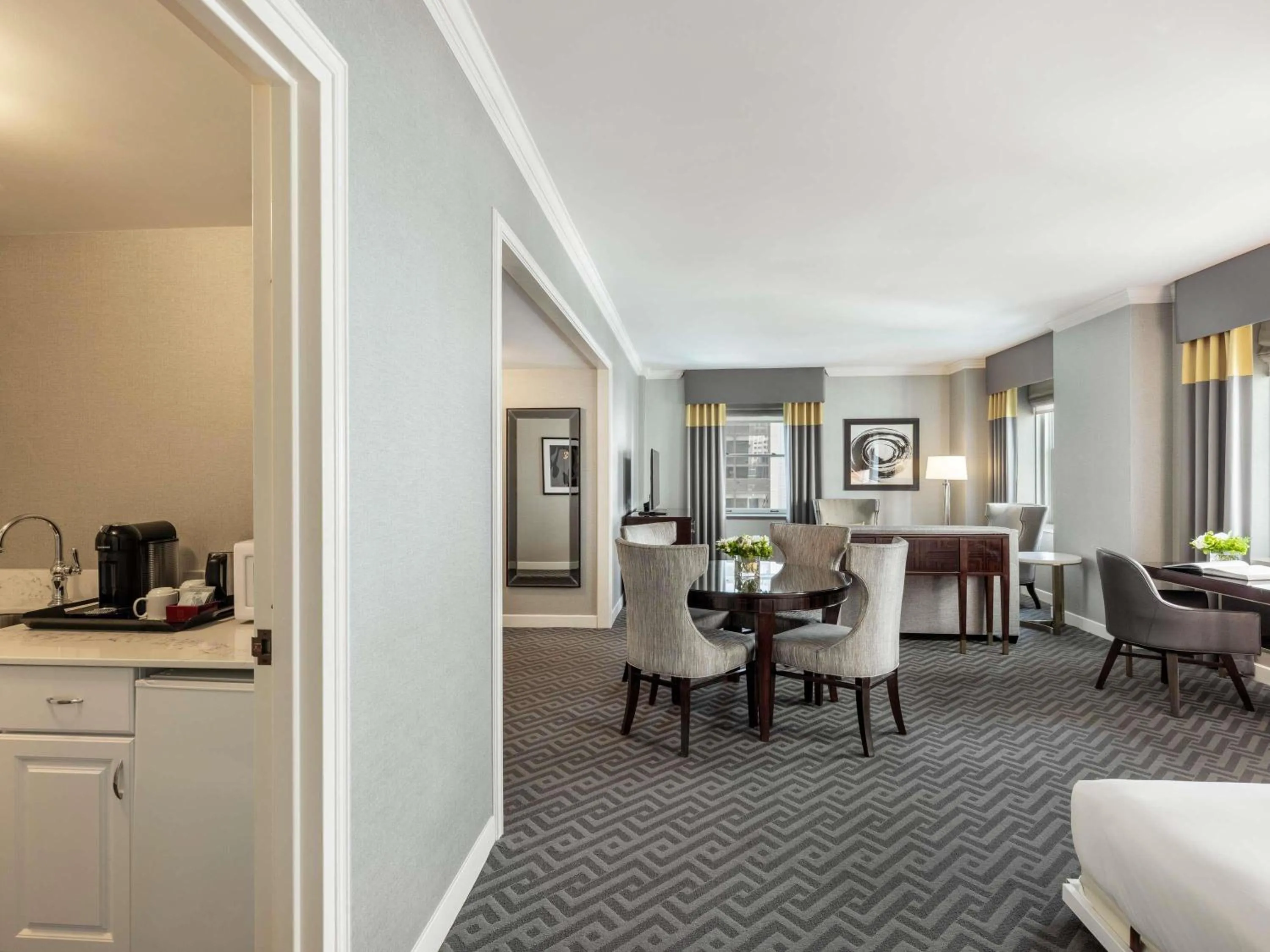 Bedroom in Fairmont Olympic Hotel