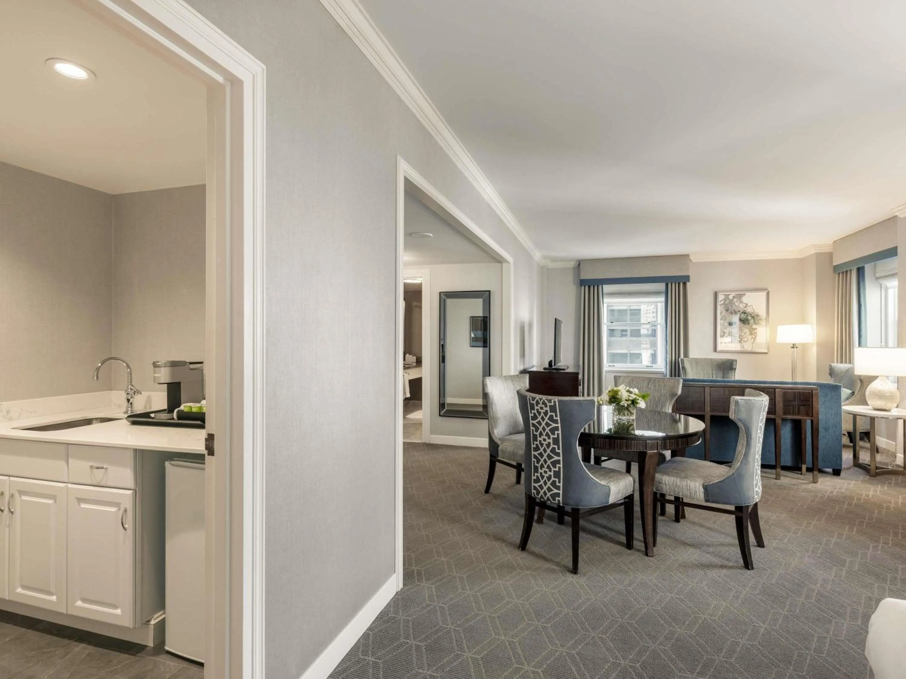 Bedroom in Fairmont Olympic Hotel