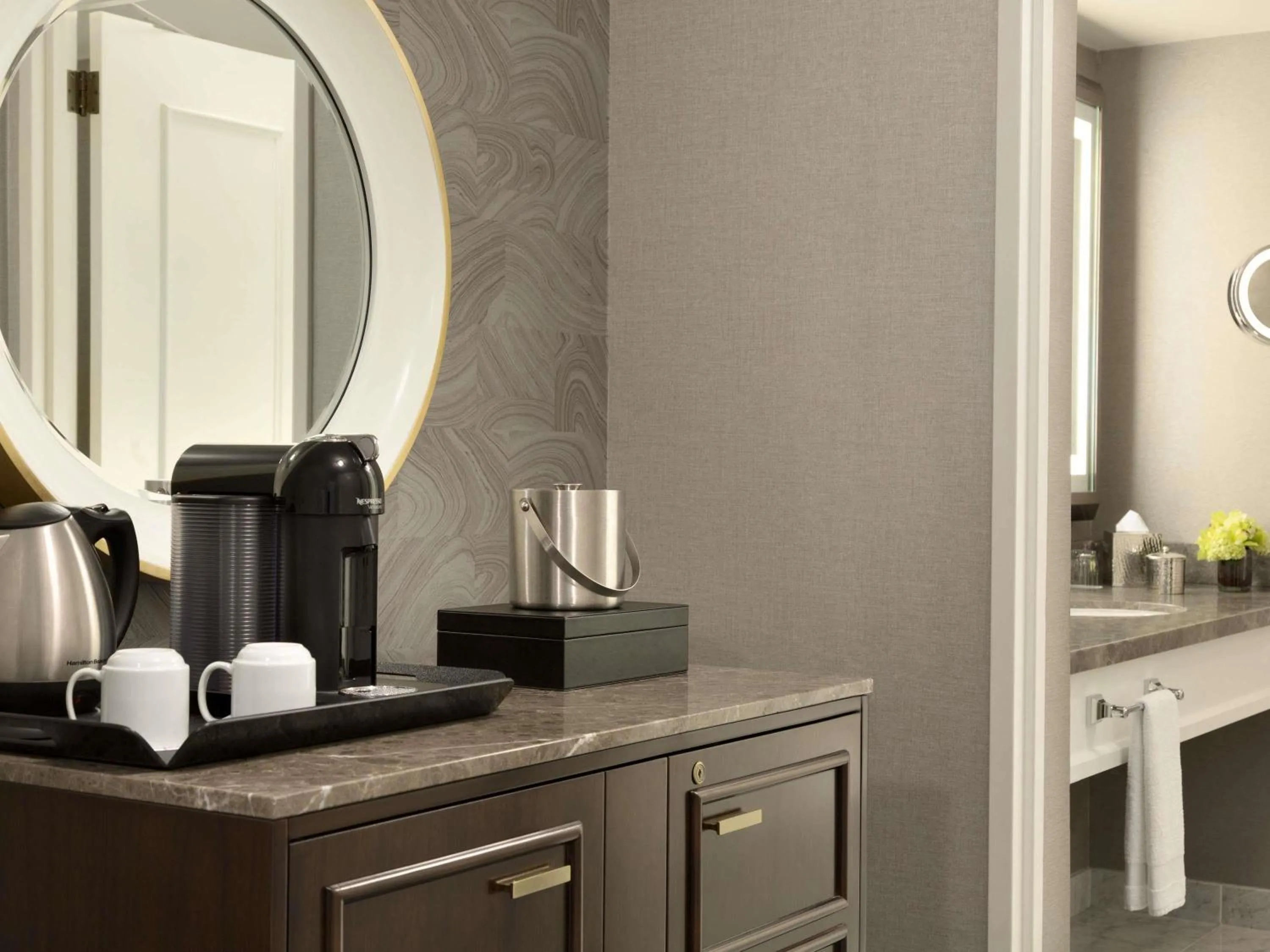 Bedroom in Fairmont Olympic Hotel