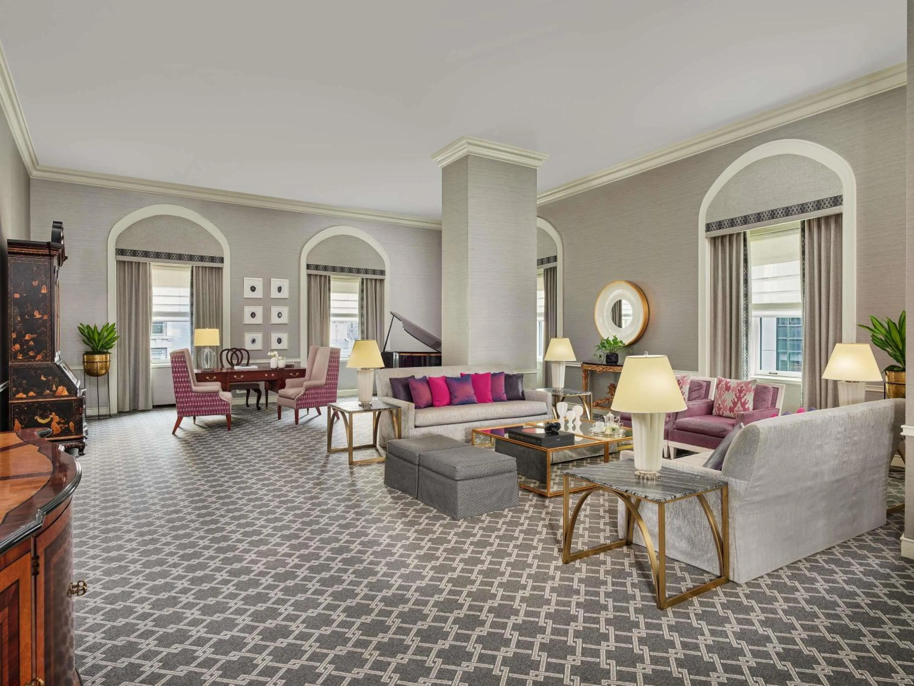 Bedroom in Fairmont Olympic Hotel