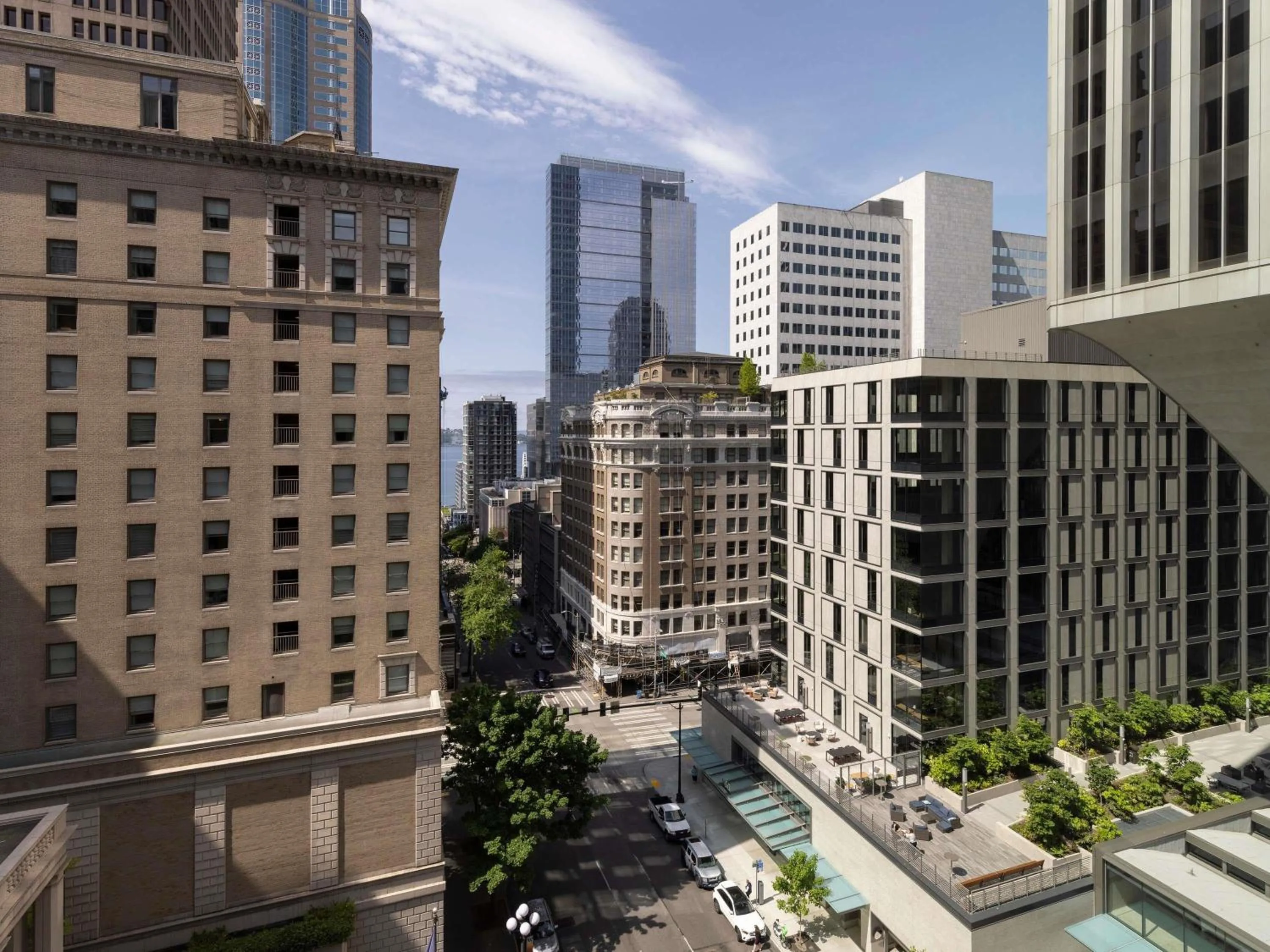 Bedroom in Fairmont Olympic Hotel