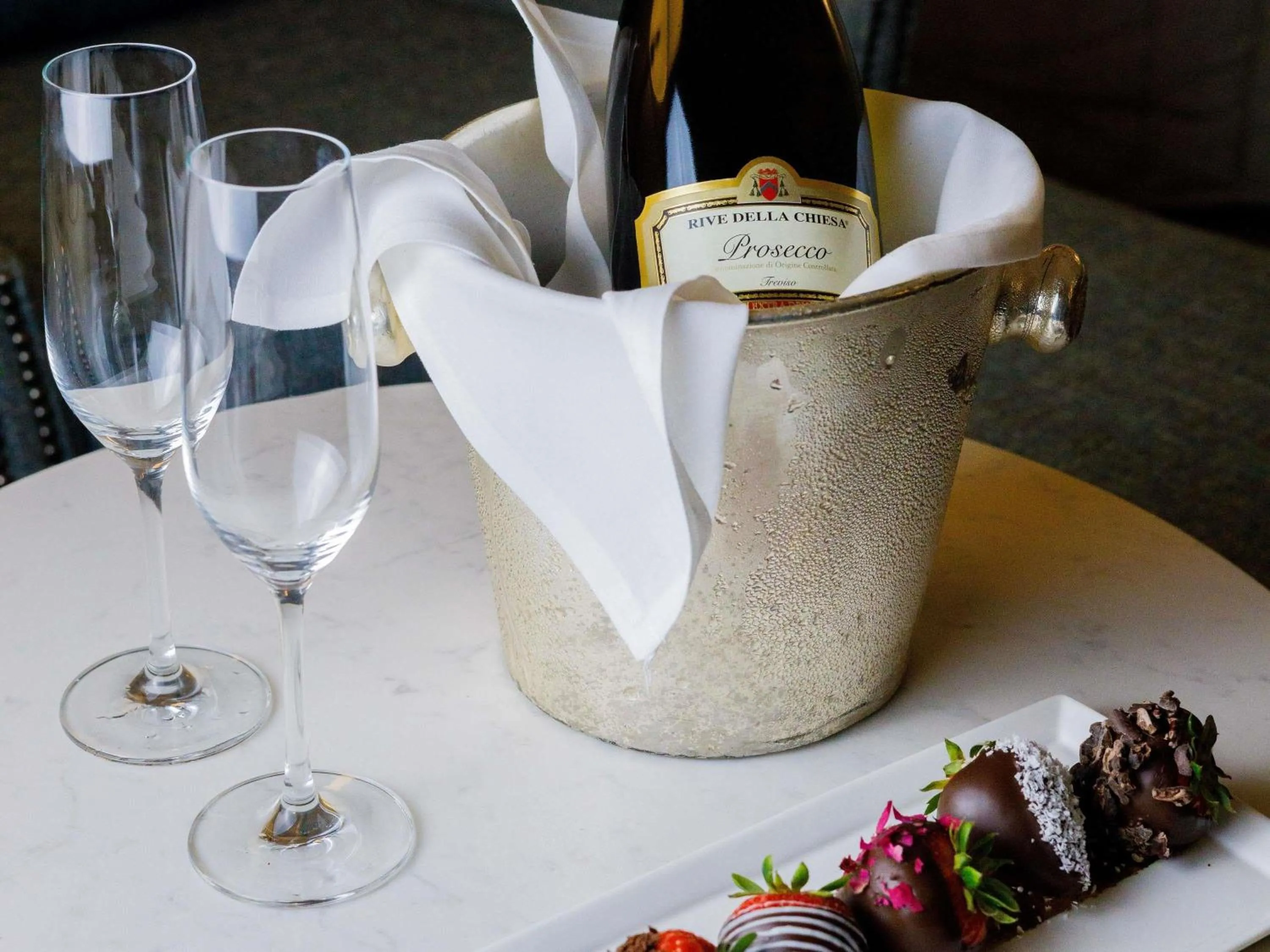 Restaurant/places to eat in Fairmont Olympic Hotel