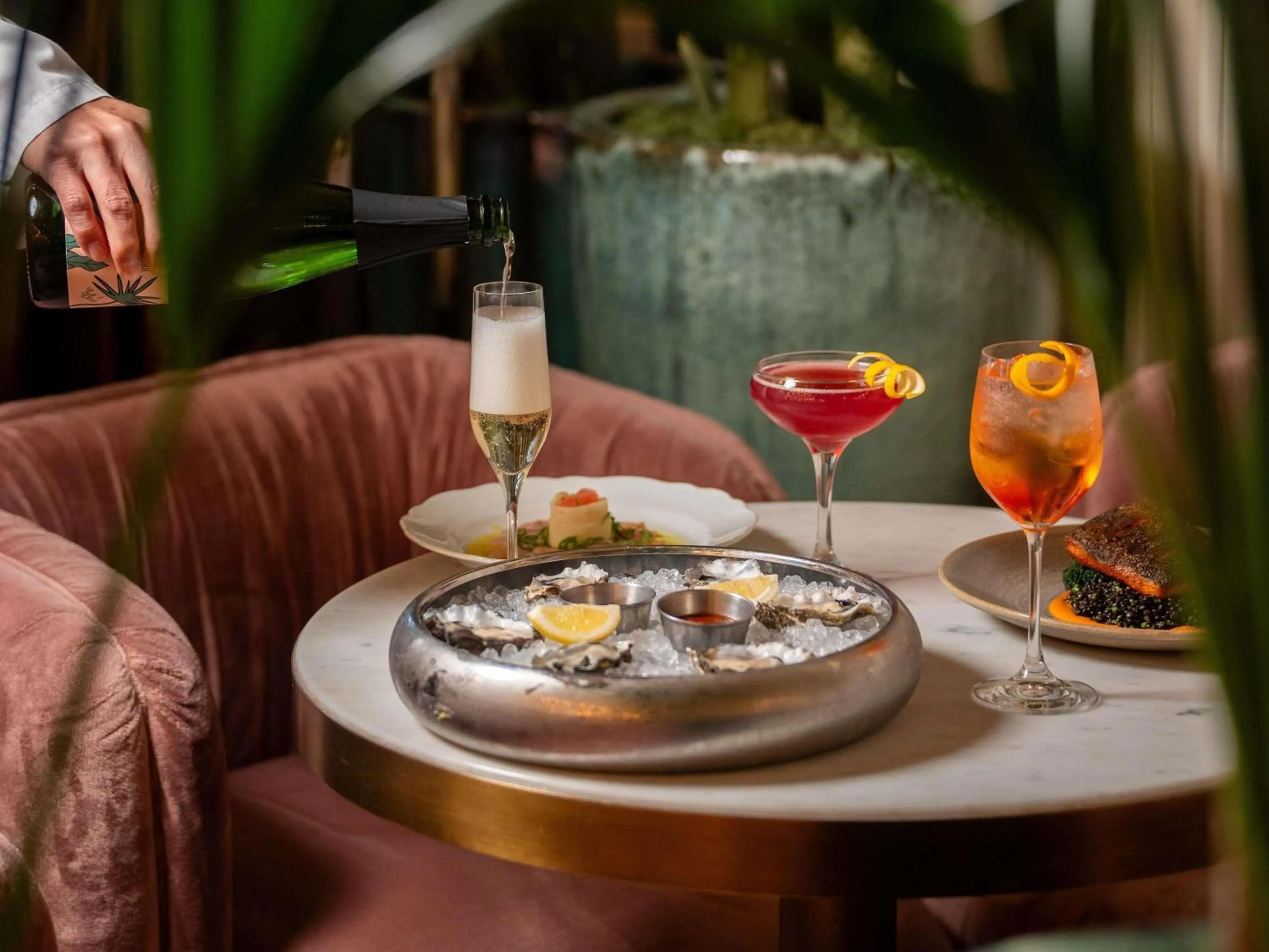 Restaurant/places to eat in Fairmont Olympic Hotel