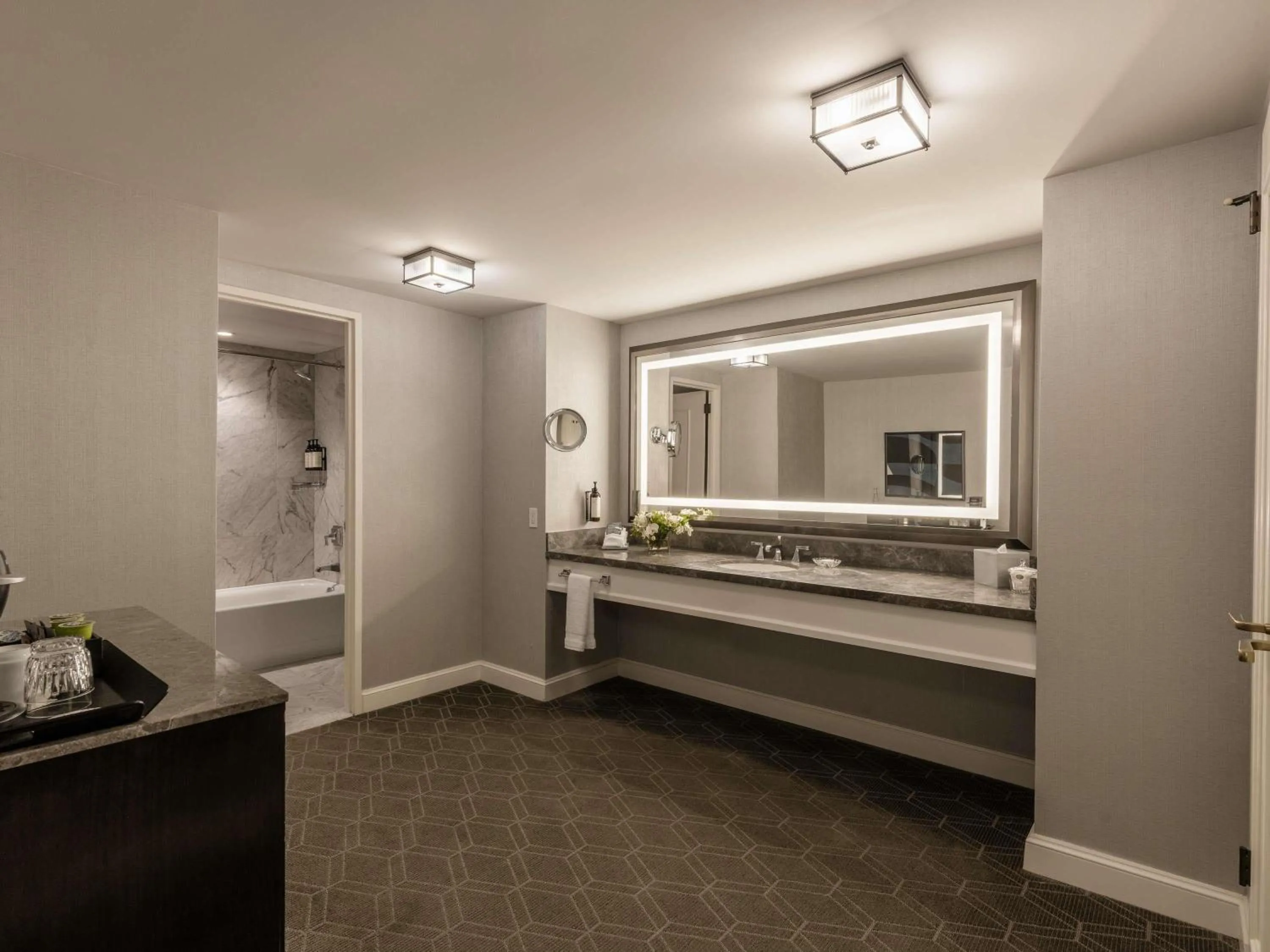 Bedroom in Fairmont Olympic Hotel