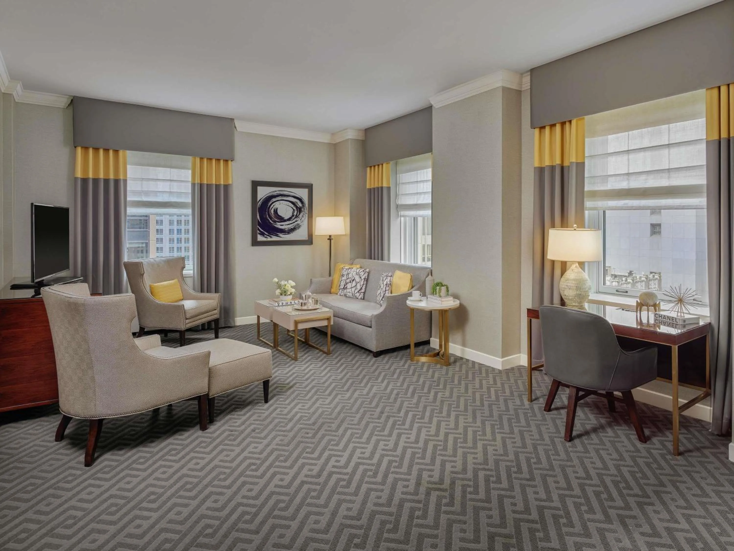 Bedroom, Bed in Fairmont Olympic Hotel