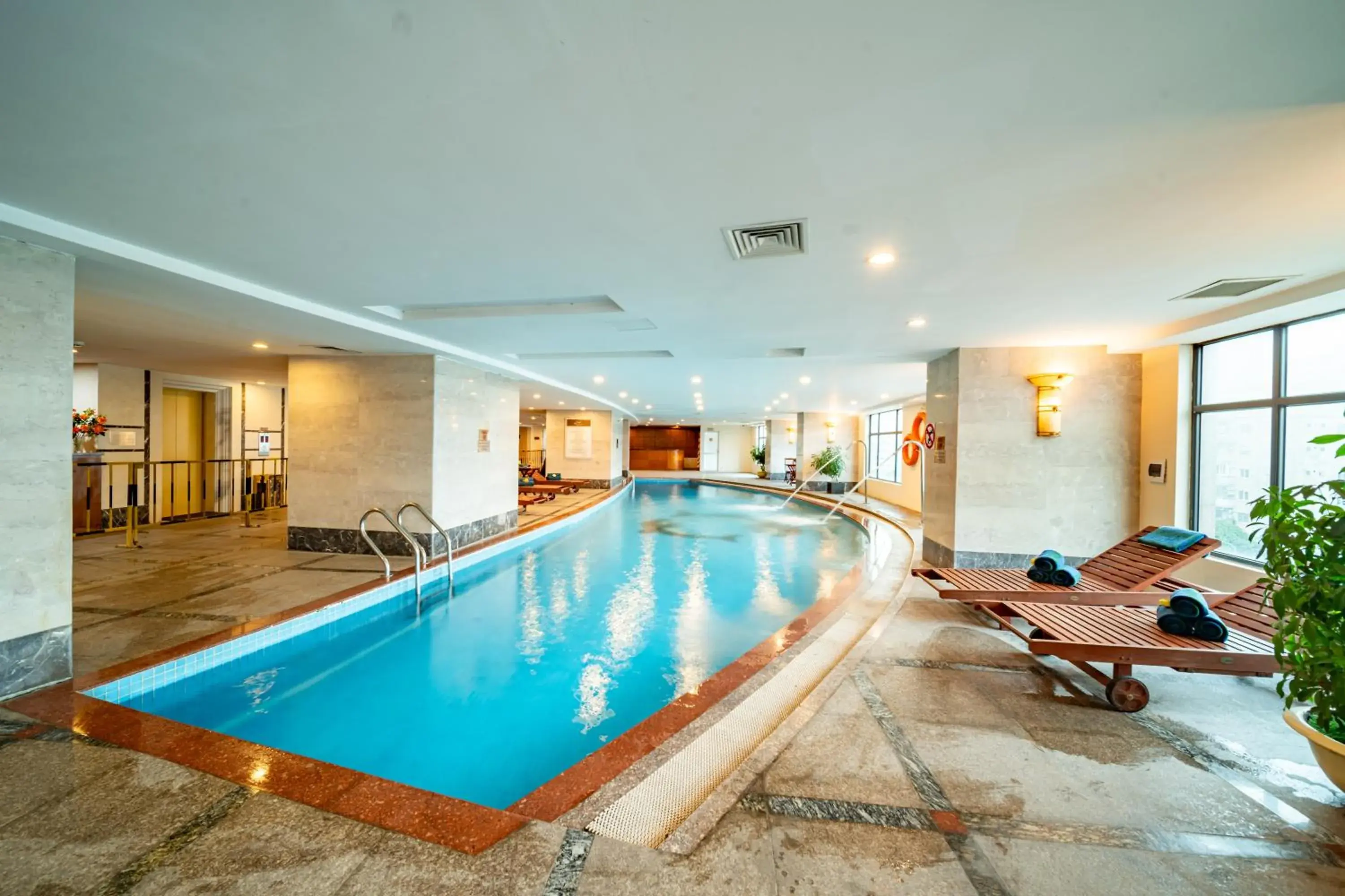 Swimming pool in Muong Thanh Grand Hanoi Hotel Swimming pool in Muong Thanh Grand Hanoi Hotel