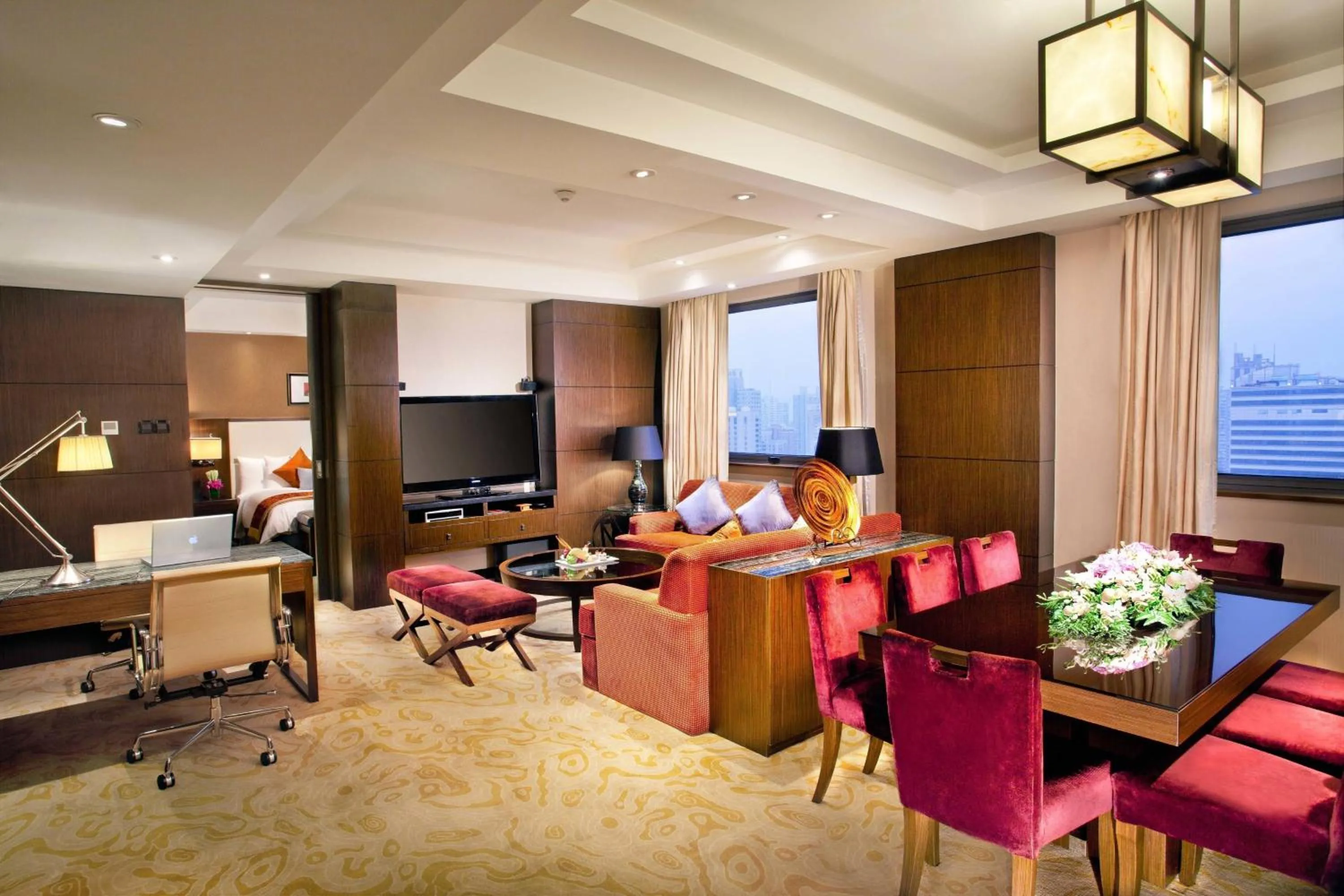 Bedroom in Courtyard By Marriott Shanghai Xujiahui