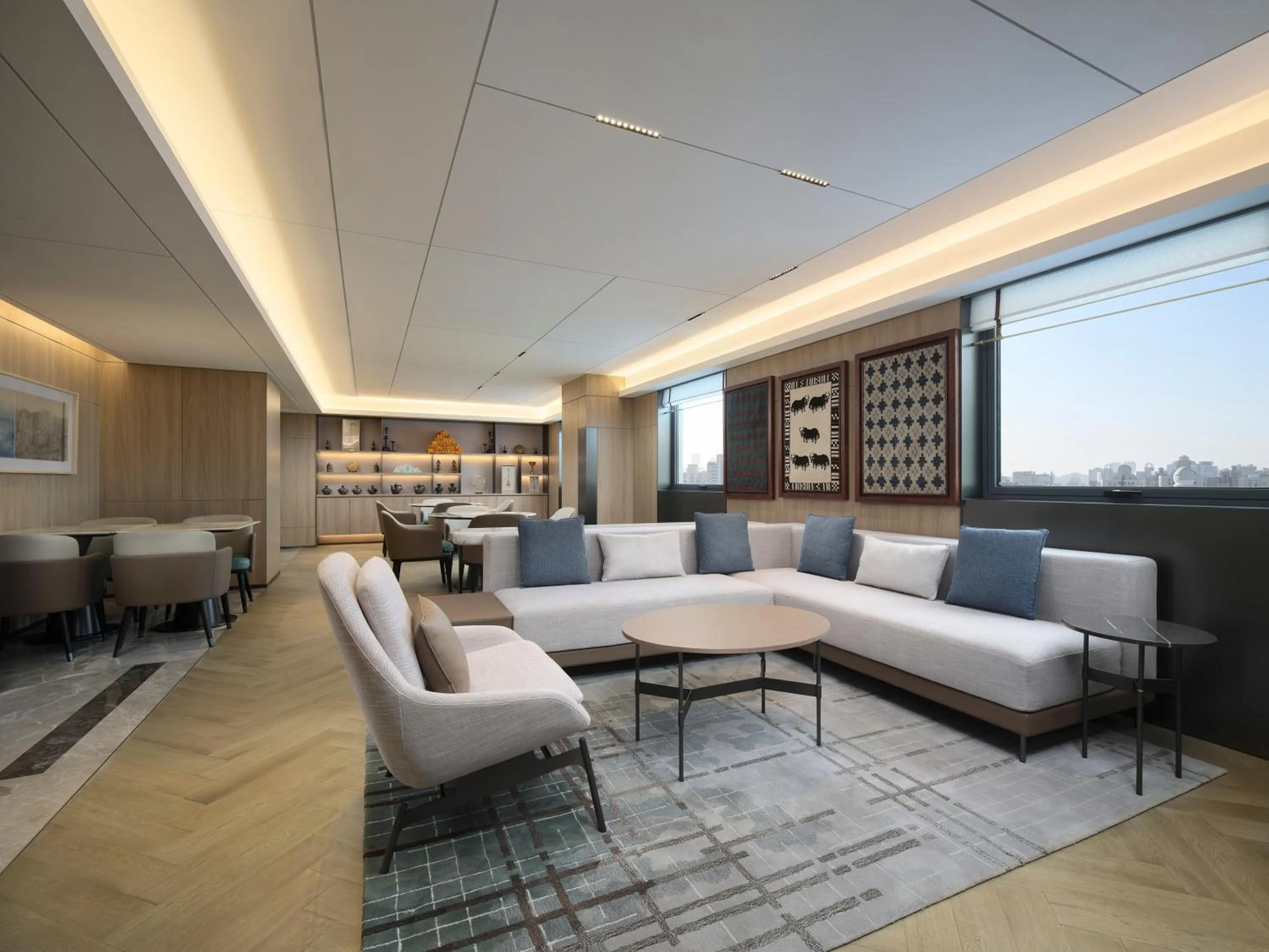 Seating area in Courtyard By Marriott Shanghai Xujiahui