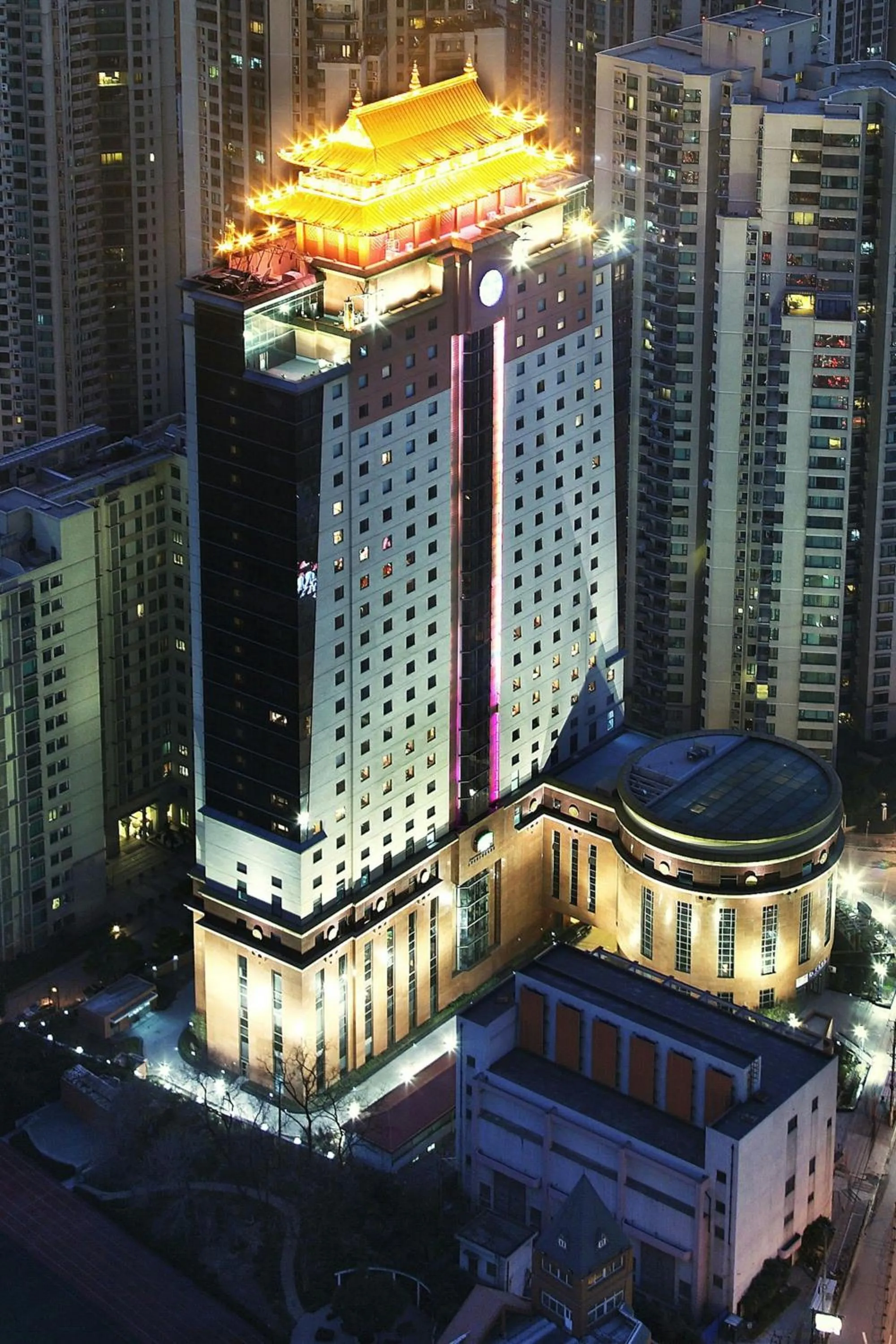 Property building in Courtyard By Marriott Shanghai Xujiahui