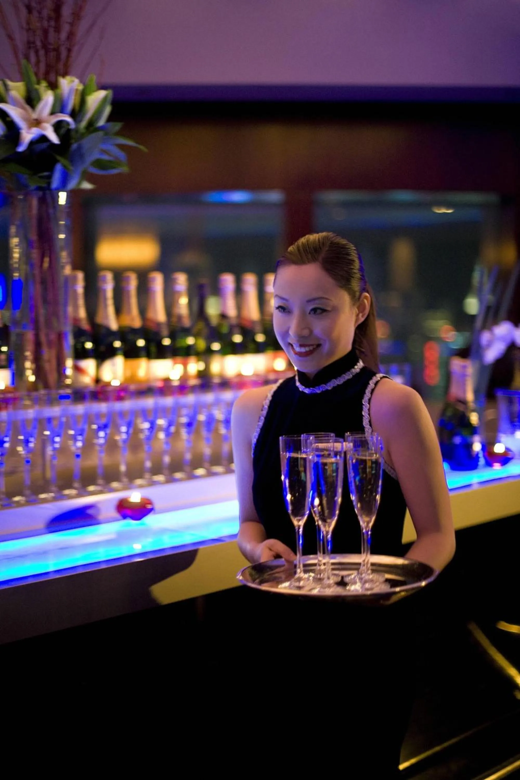 Lounge or bar in JW Marriott Shanghai at Tomorrow Square