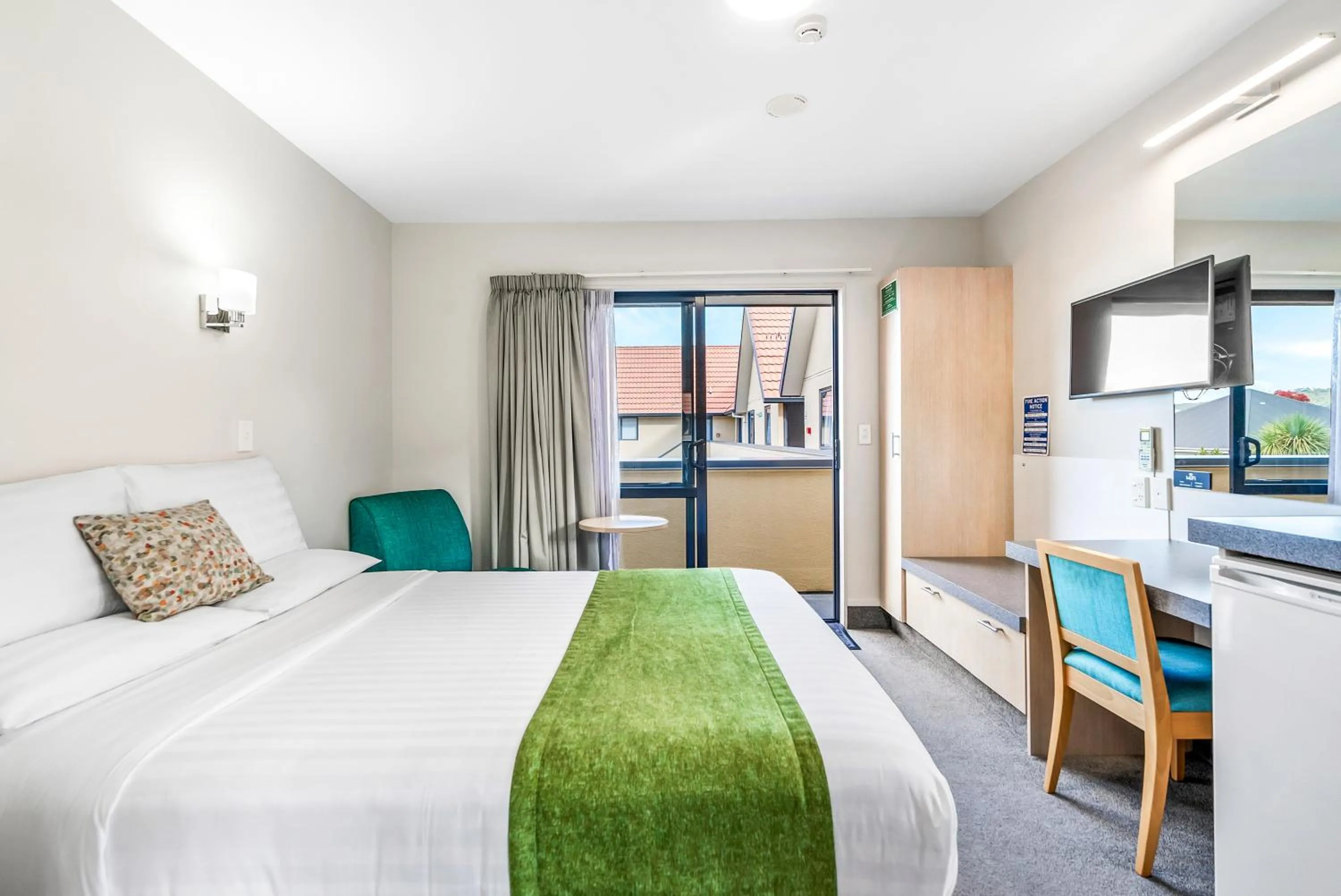 Bed in Bella Vista Motel Whangarei