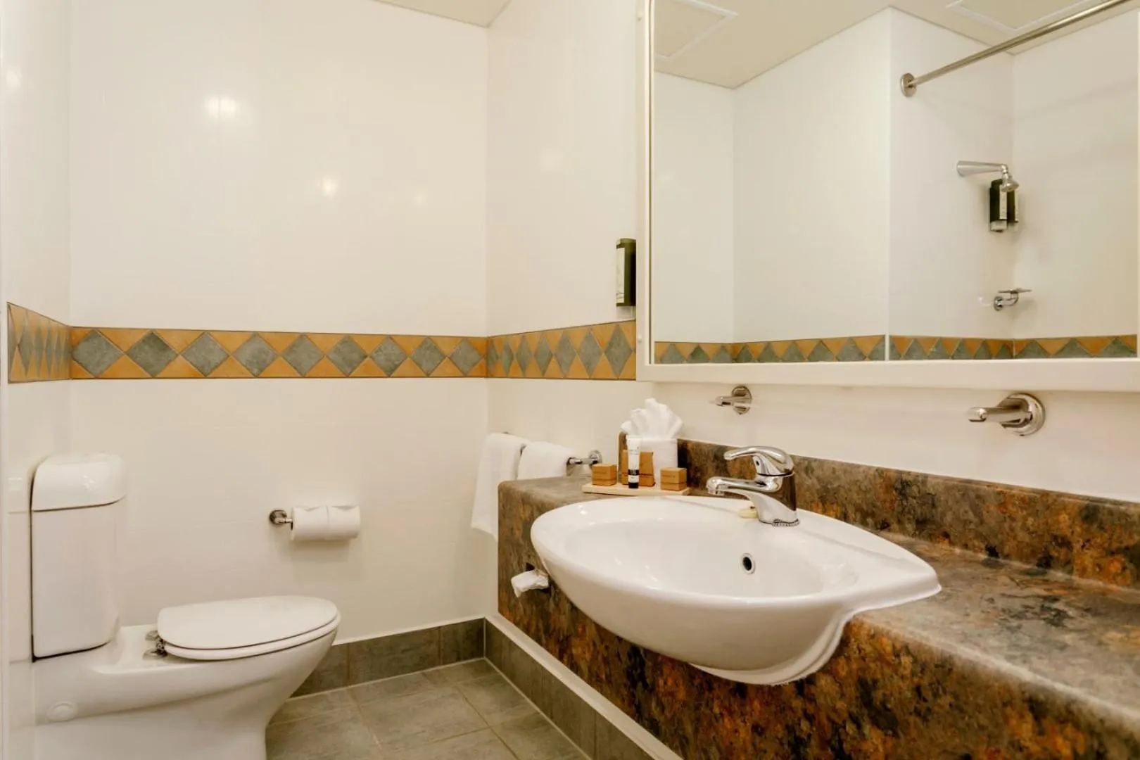 Superior Twin Room in Wairakei Resort Taupo