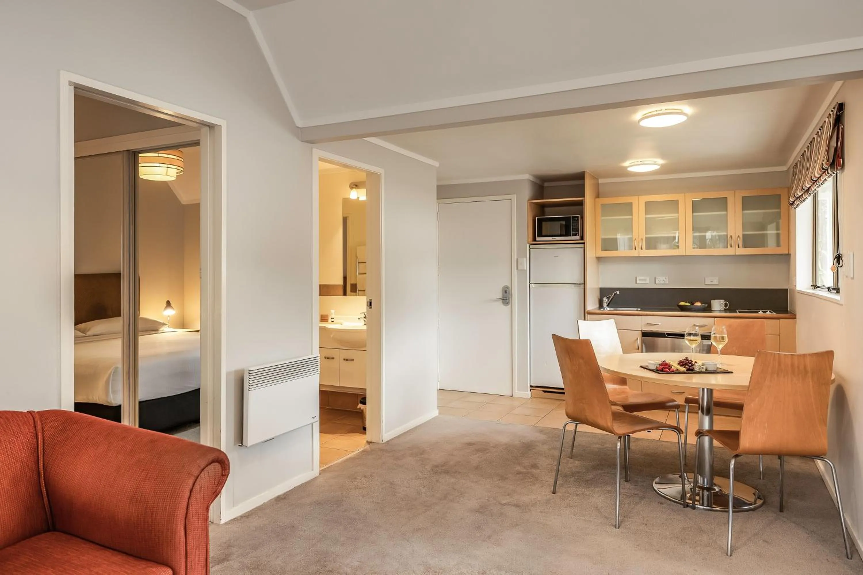 Kitchen or kitchenette, Bed in Wairakei Resort Taupo