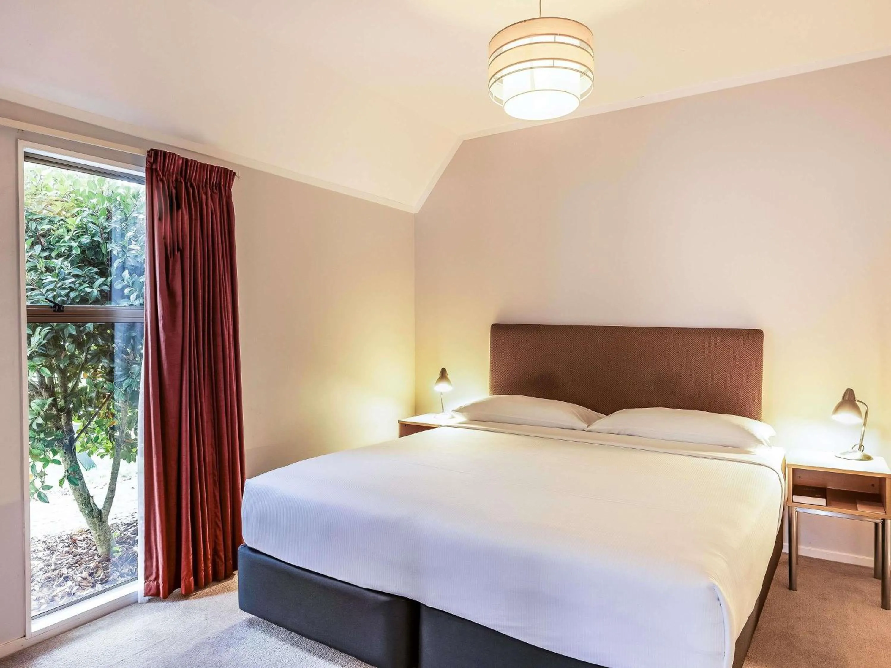 Bedroom, Bed in Wairakei Resort Taupo