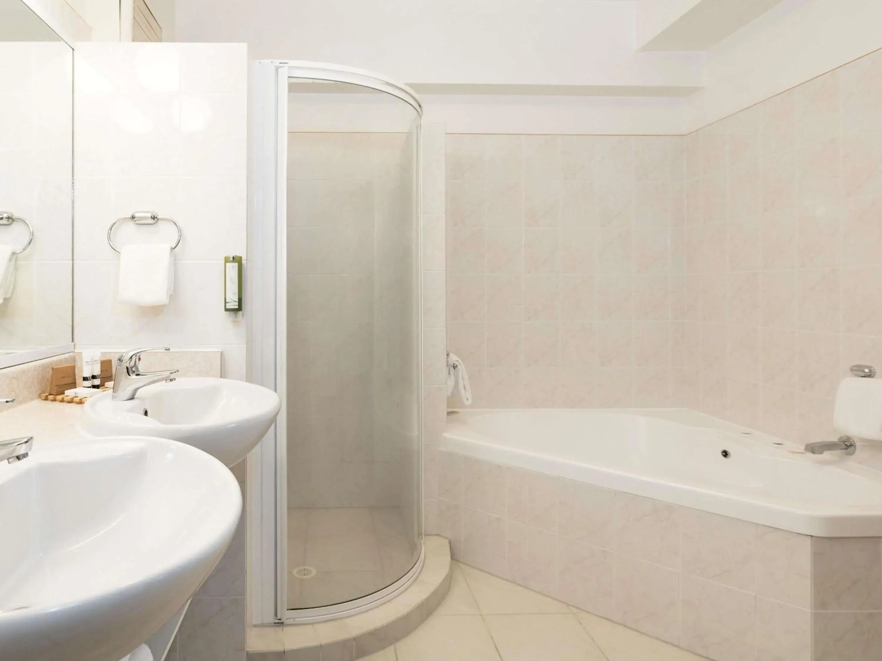 Bedroom in Wairakei Resort Taupo Bedroom in Wairakei Resort Taupo