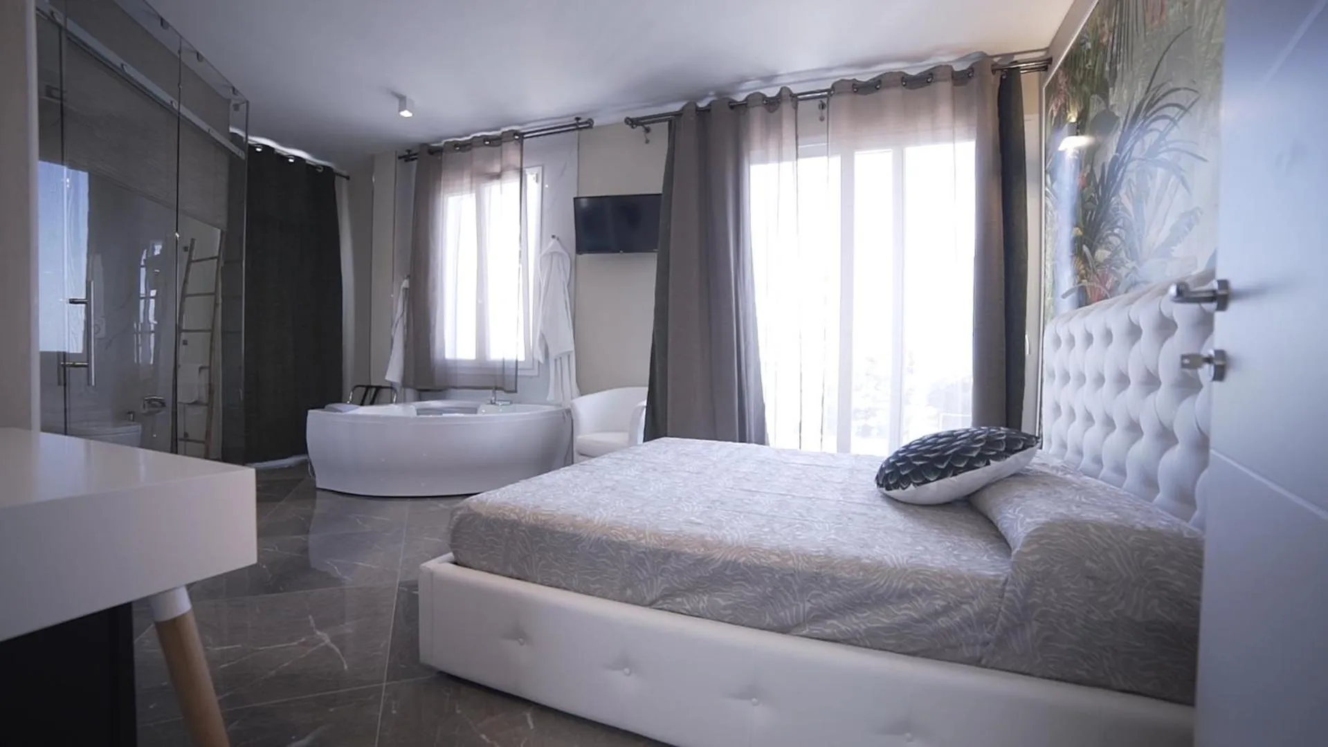 Bed in Hotel Royal - Beauty & Spa