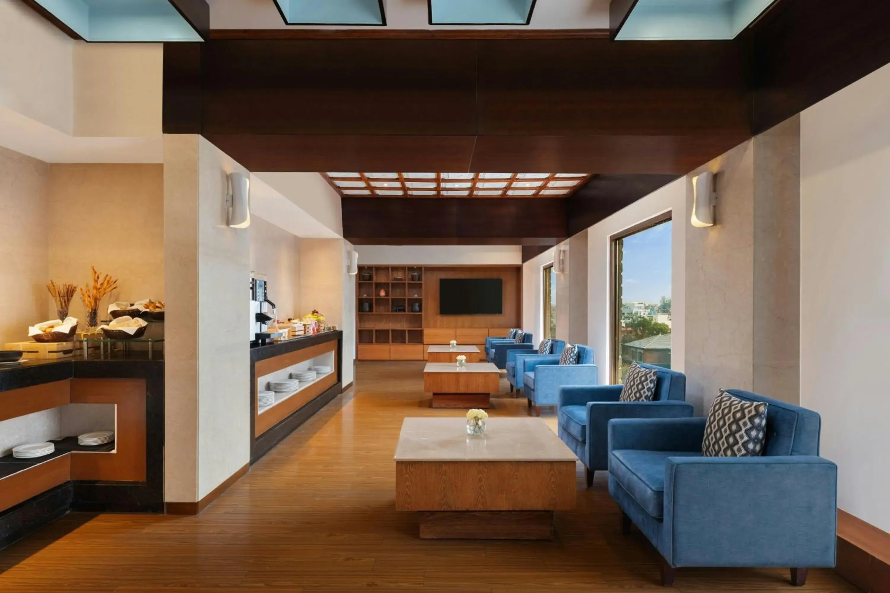 Lounge or bar, Bed in The Soaltee Kathmandu, Autograph Collection Lounge or bar, Bed in The Soaltee Kathmandu, Autograph Collection