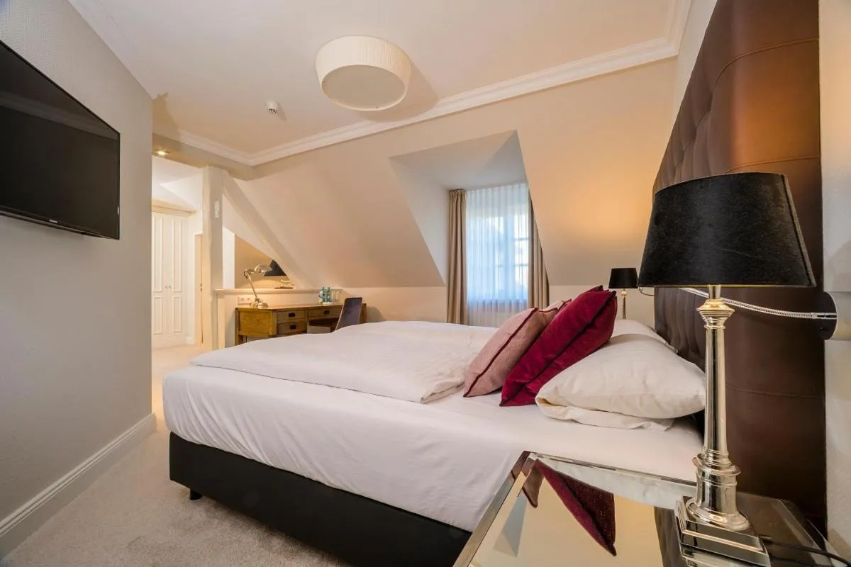 Bed in Landhotel Donner