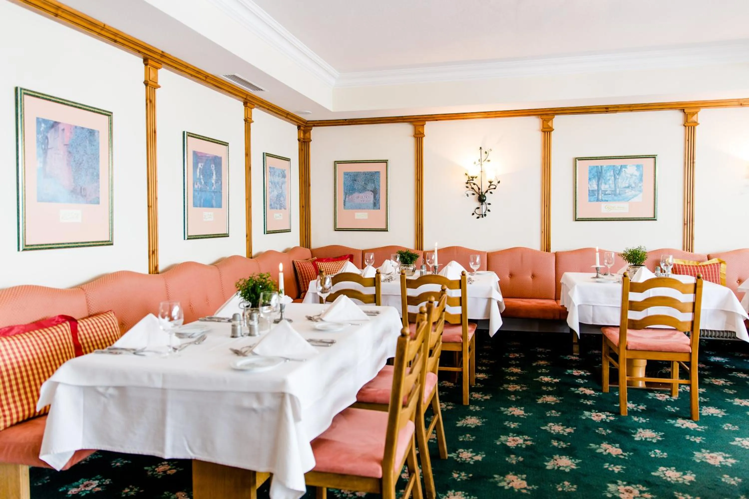 Restaurant/places to eat in eva,GARDEN