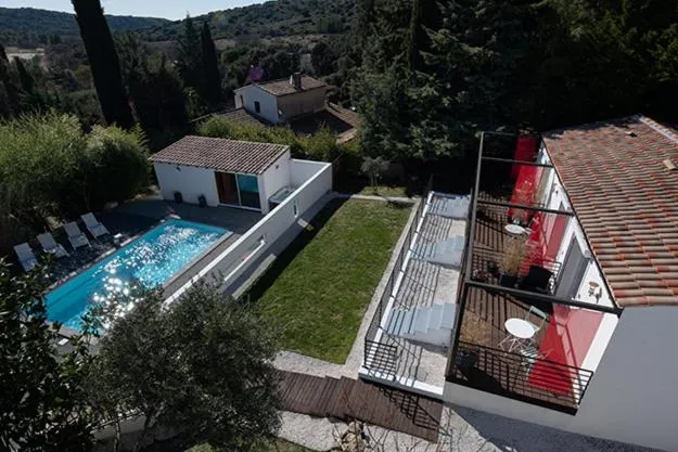 Property building in Mise en Scène