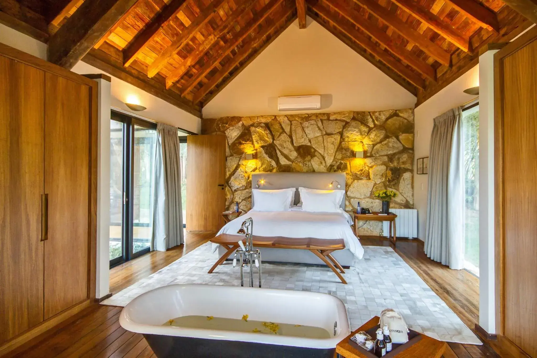 Hideaway Villa Suite in Botanique Hotel Experience - Campos do Jordão Hideaway Villa Suite in Botanique Hotel Experience - Campos do Jordão