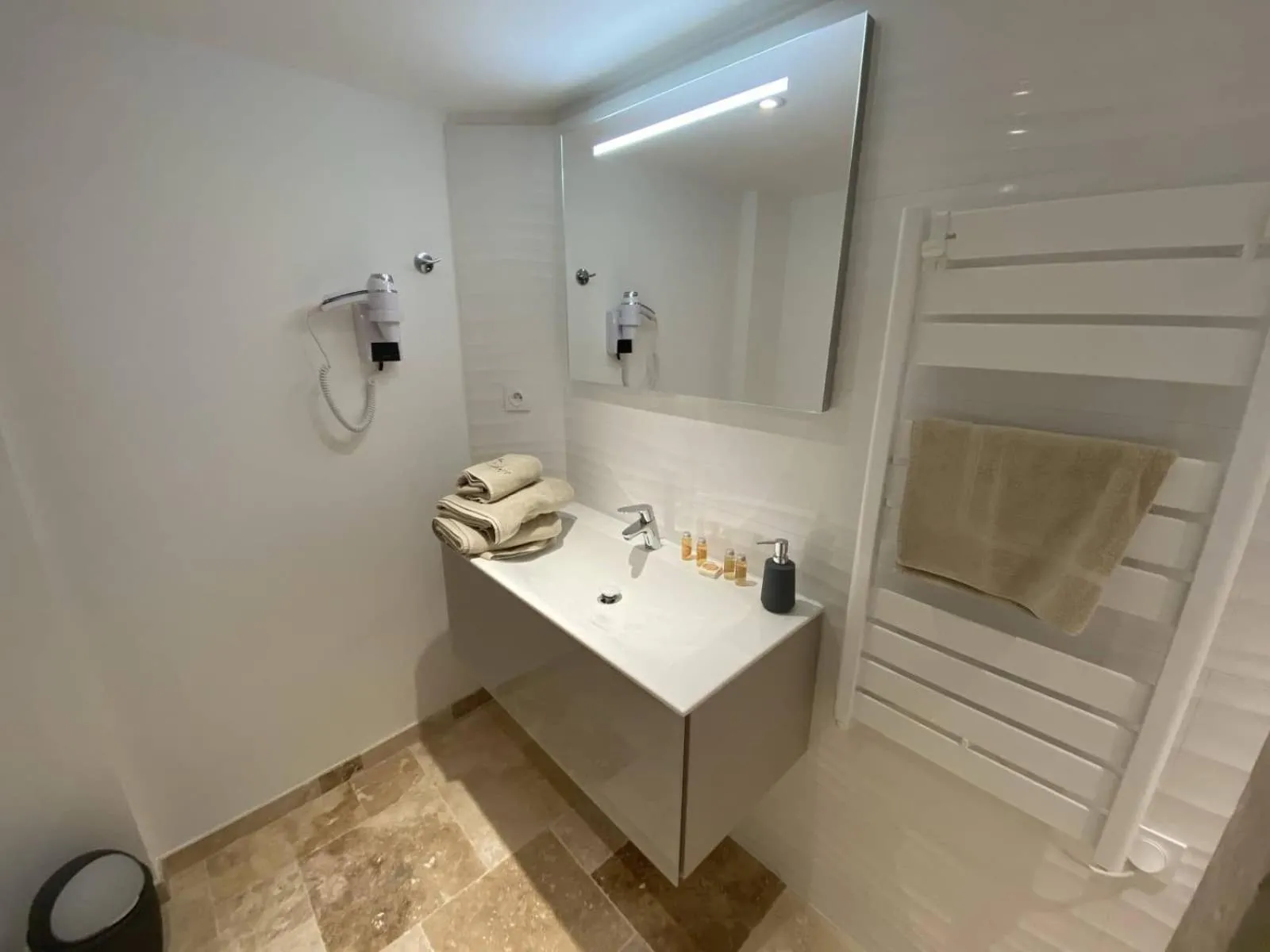 Bathroom in L'Arche de Porquerolles