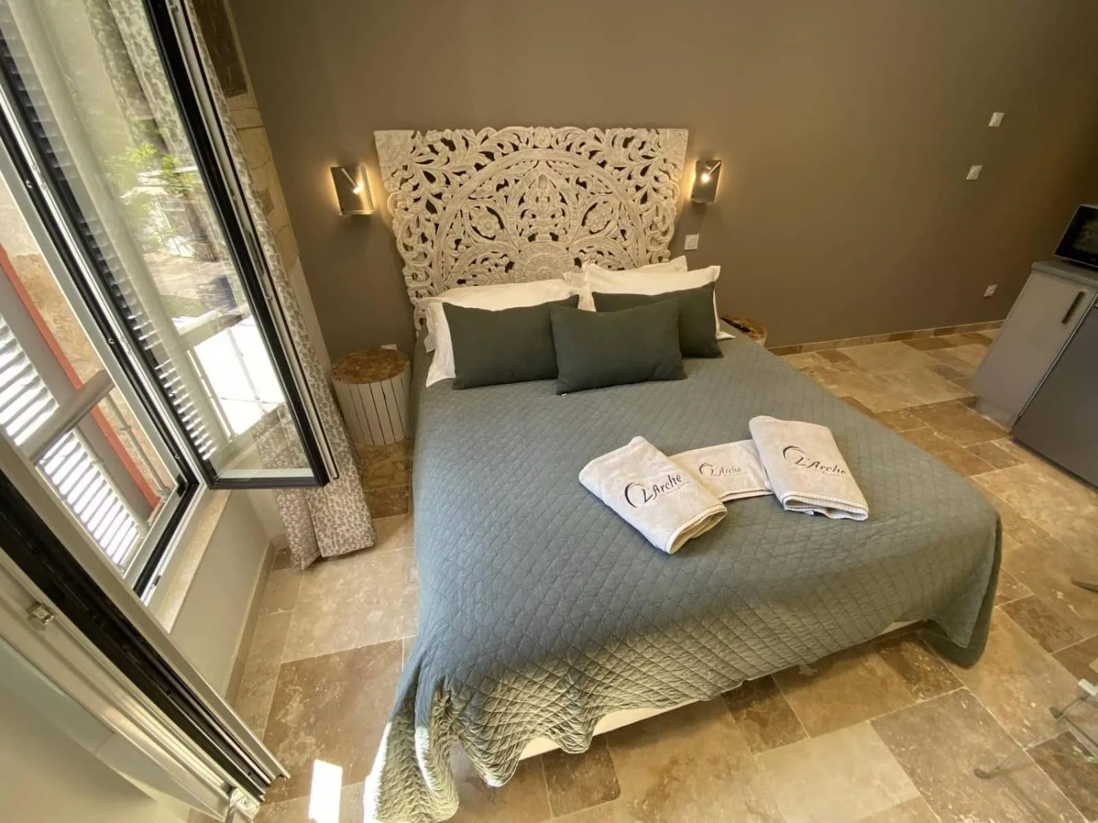 Bedroom, Bed in L'Arche de Porquerolles